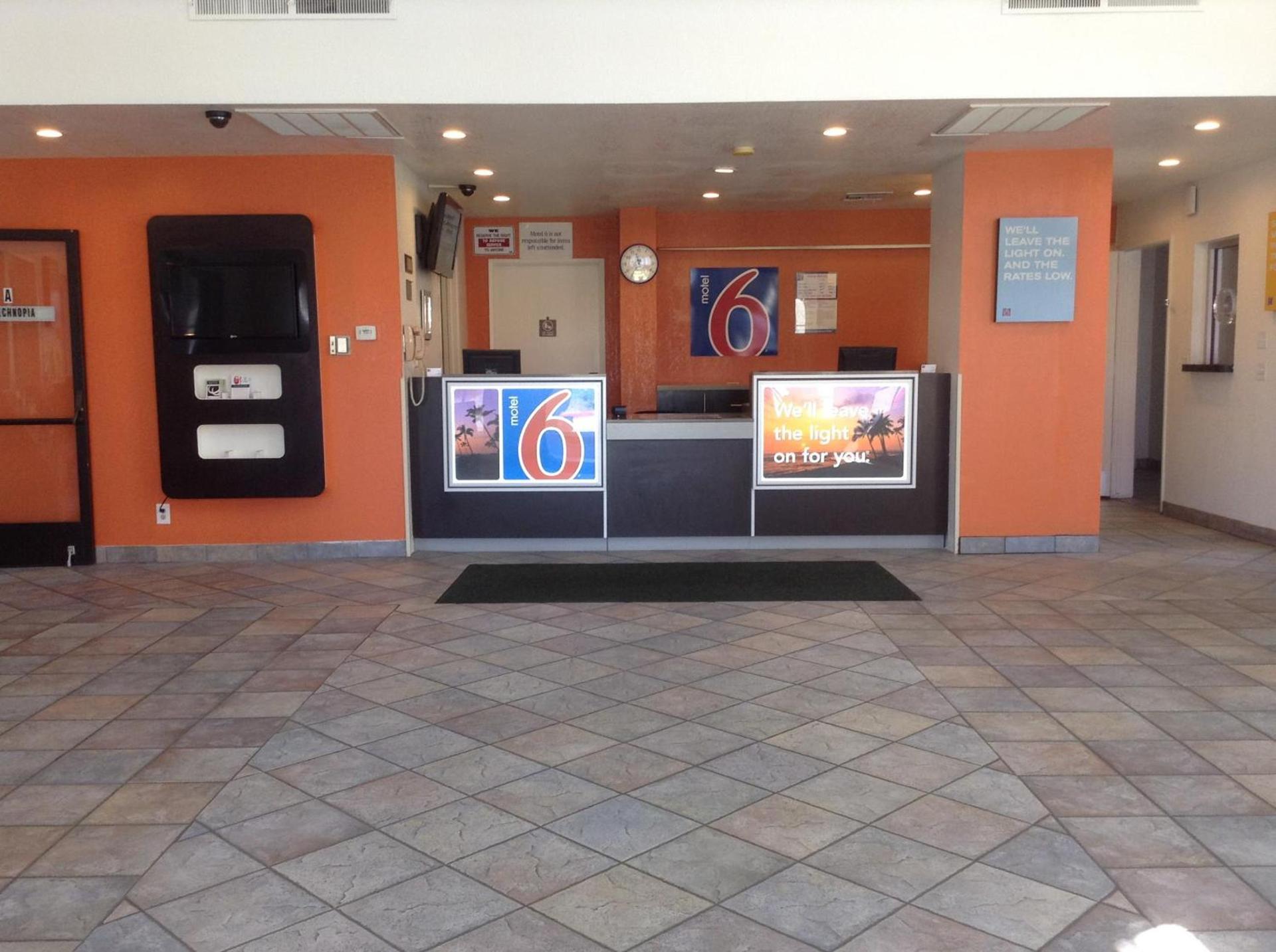 Motel 6 Hemet photo 26