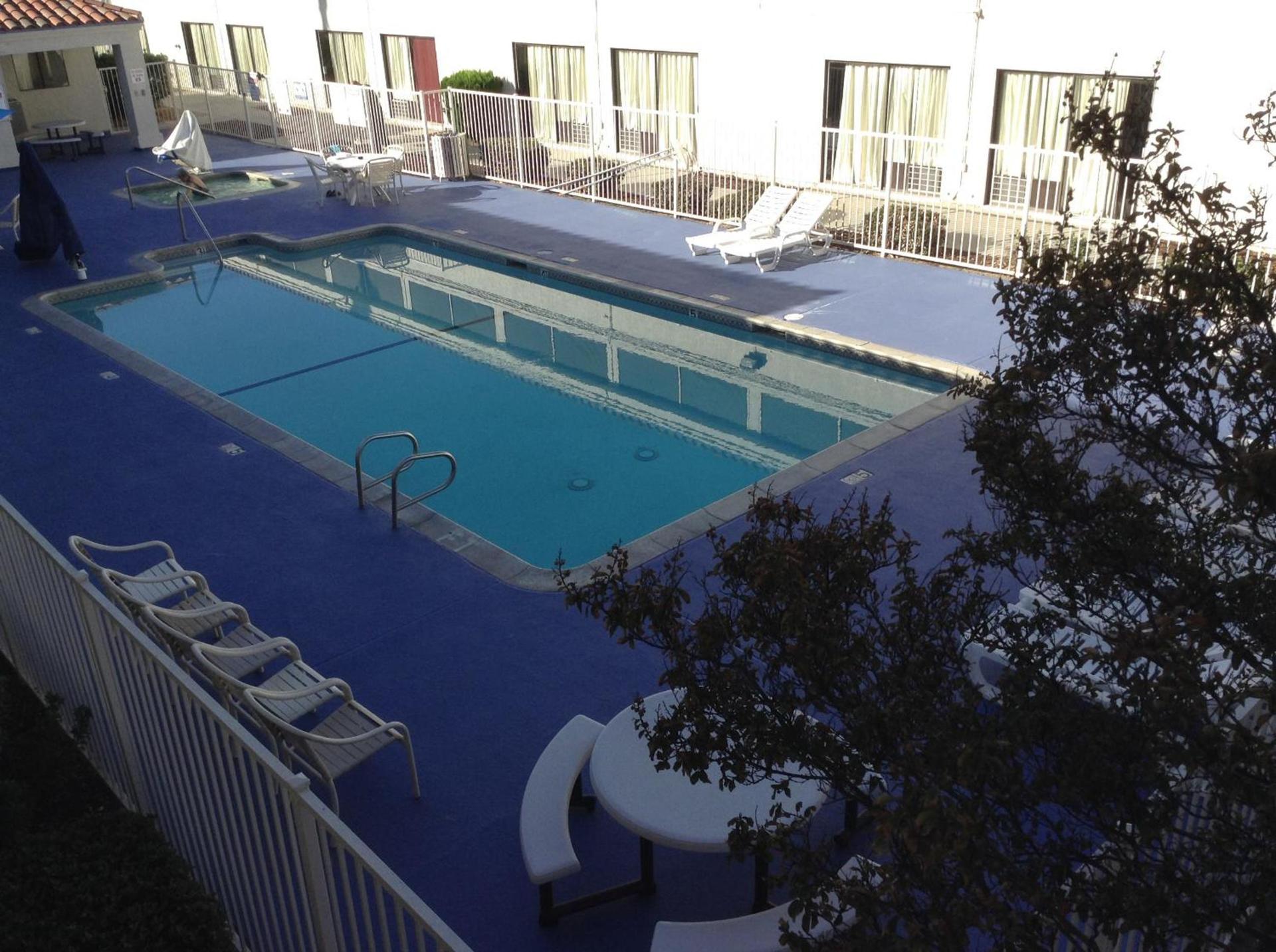 Motel 6 Hemet photo 25