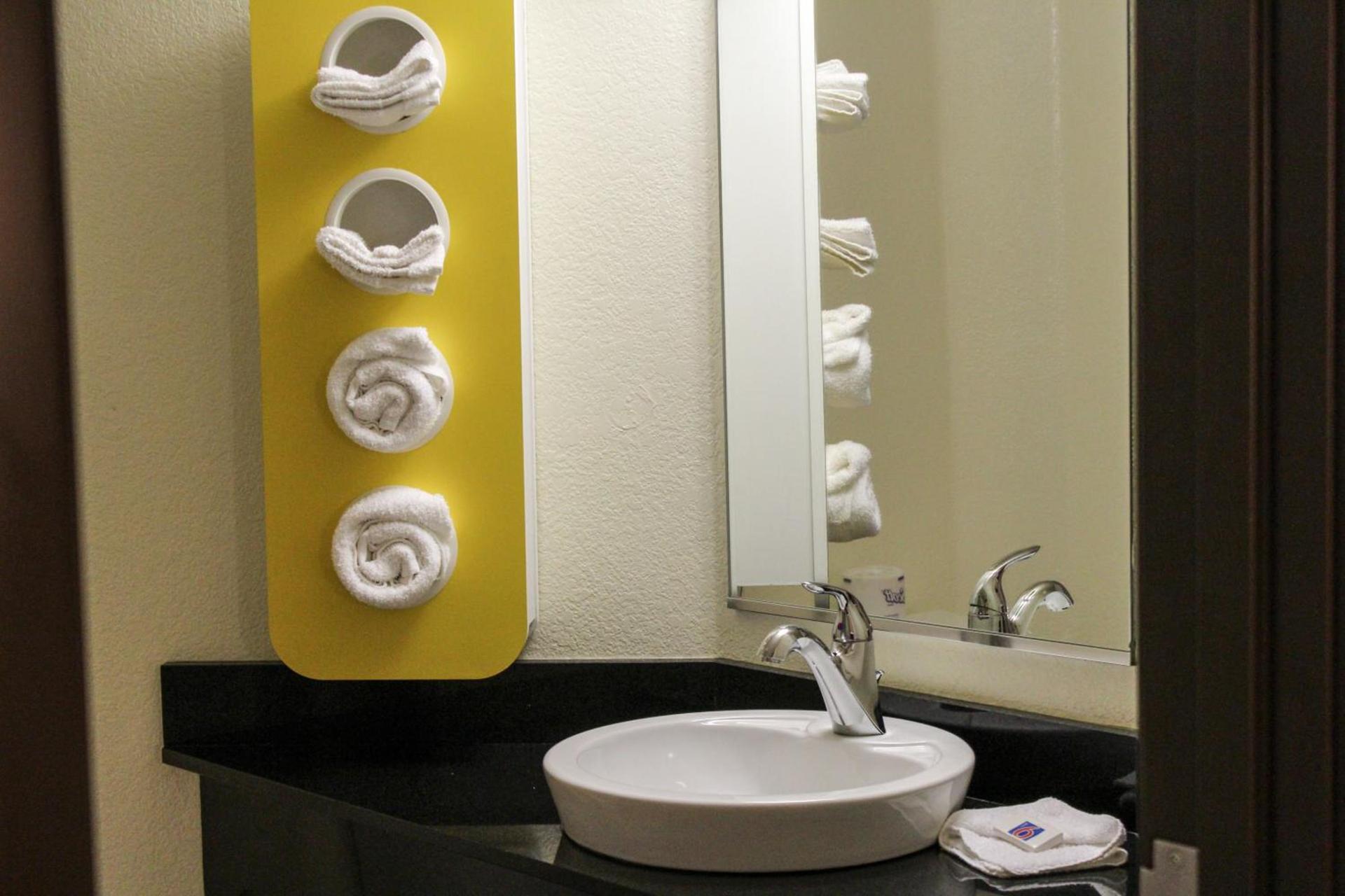 Motel 6-Fort Lupton, CO photo 58