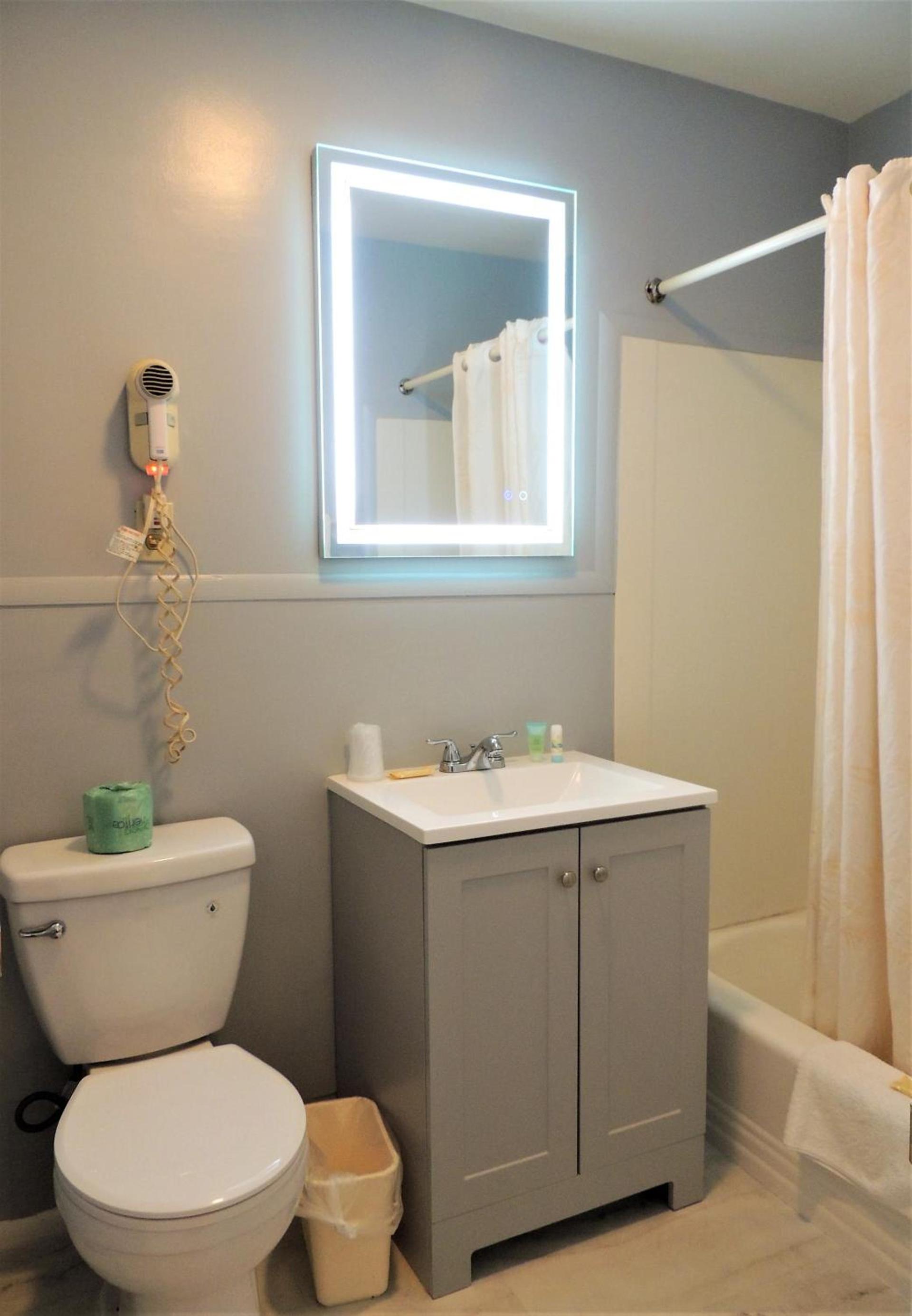 Windsor Motel photo 3