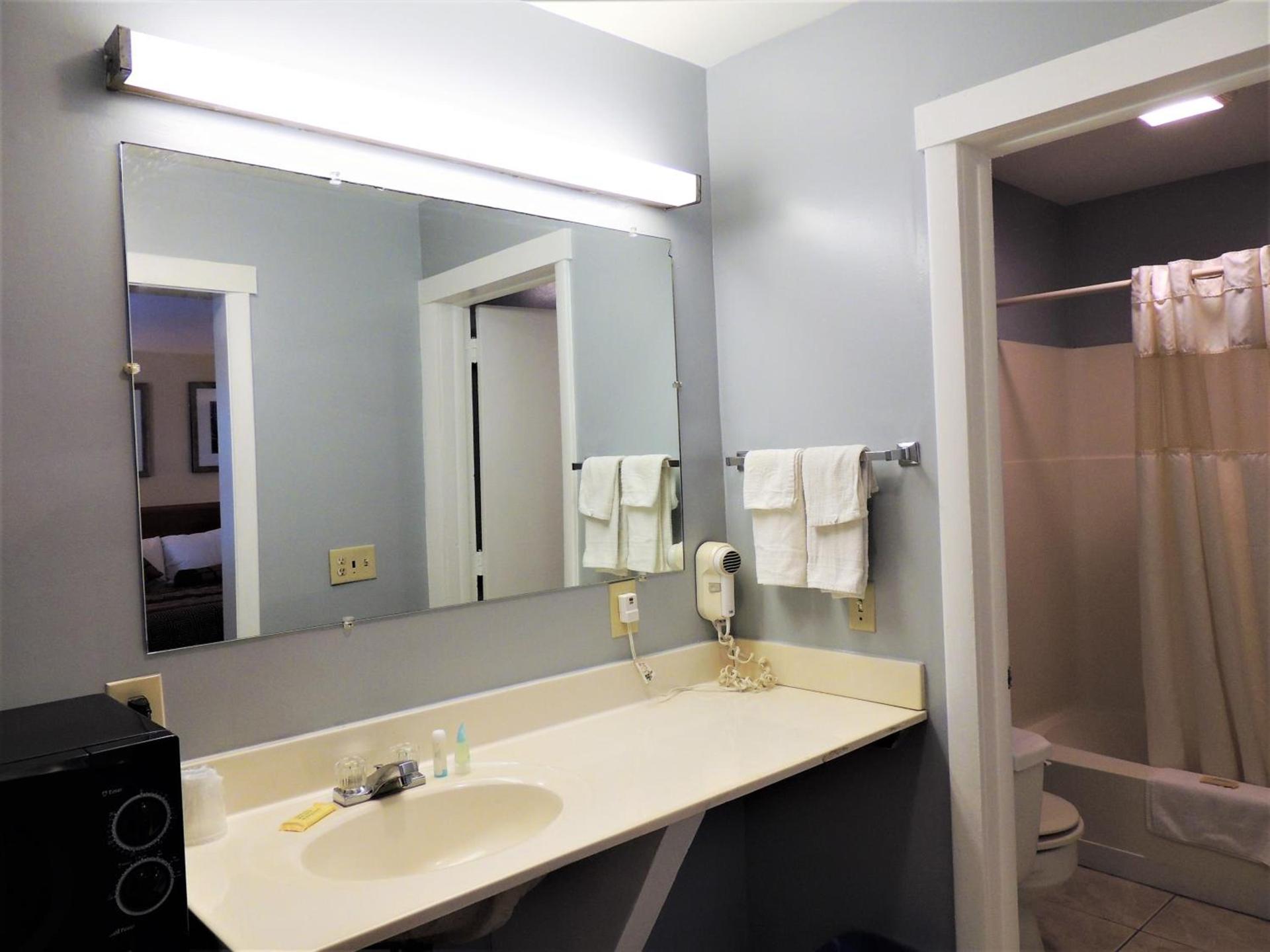 Windsor Motel photo 20