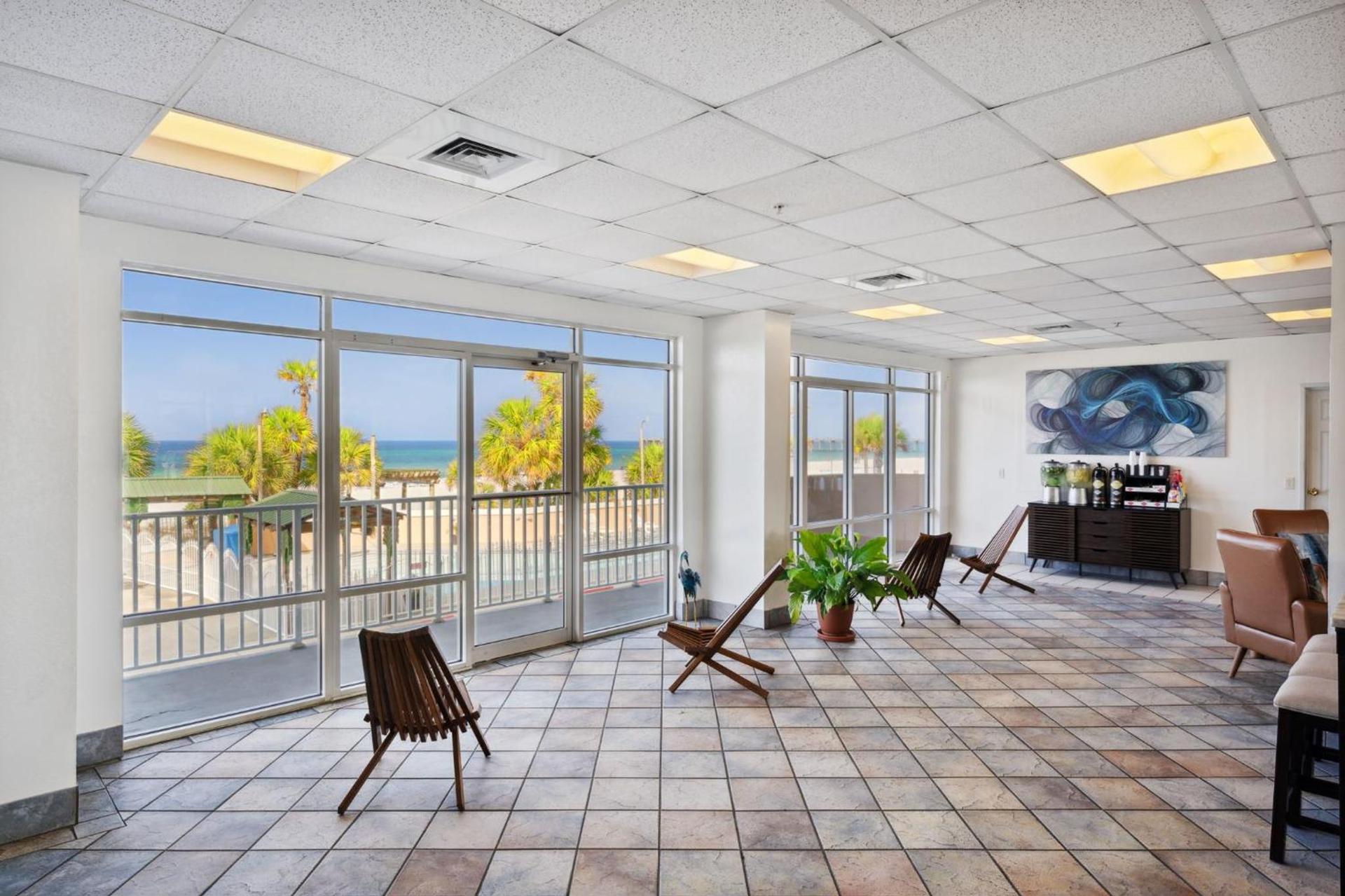 Holiday Terrace Beachfront Hotel, a By The Sea Resort photo 26
