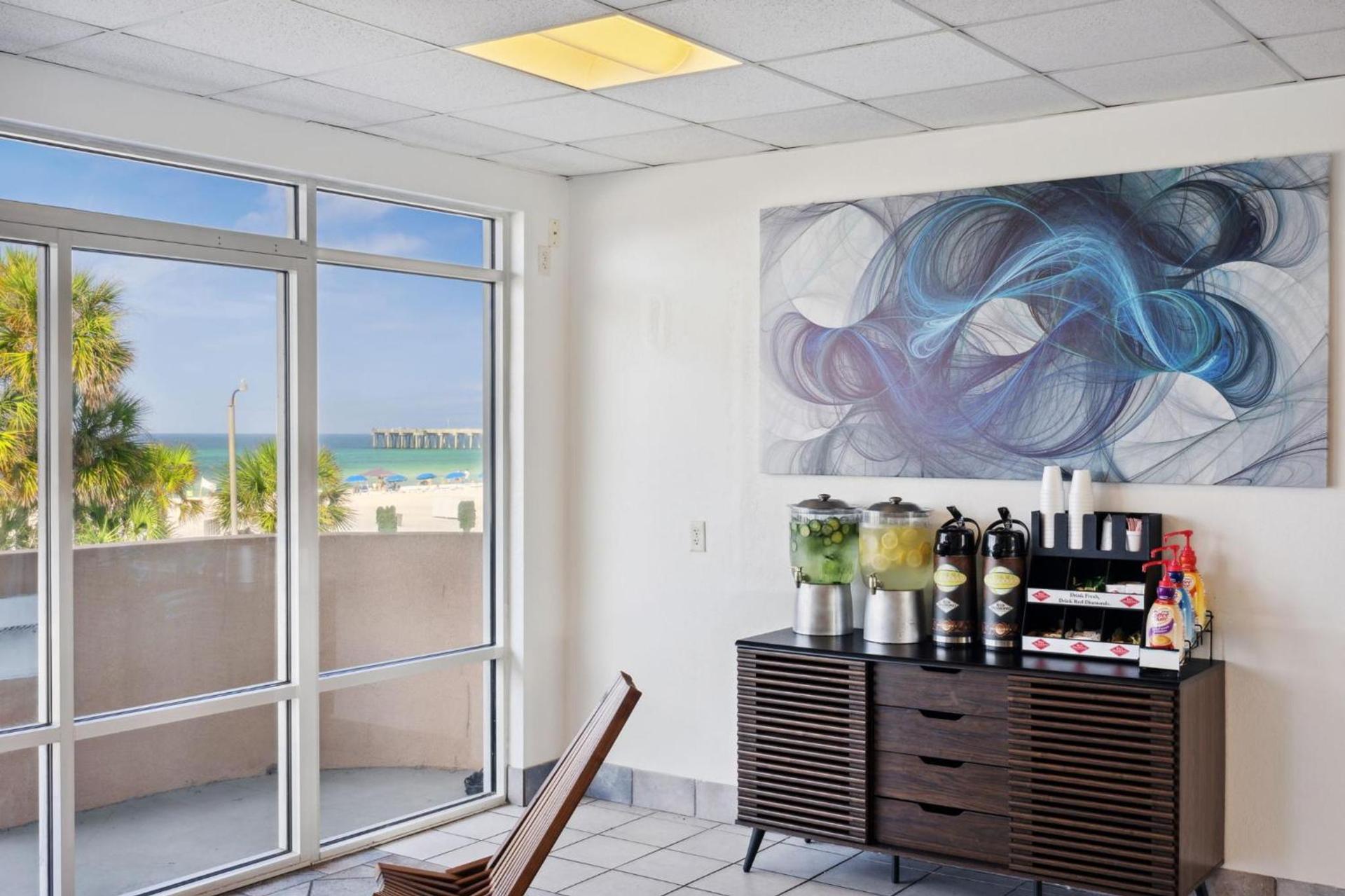 Holiday Terrace Beachfront Hotel, a By The Sea Resort photo 29