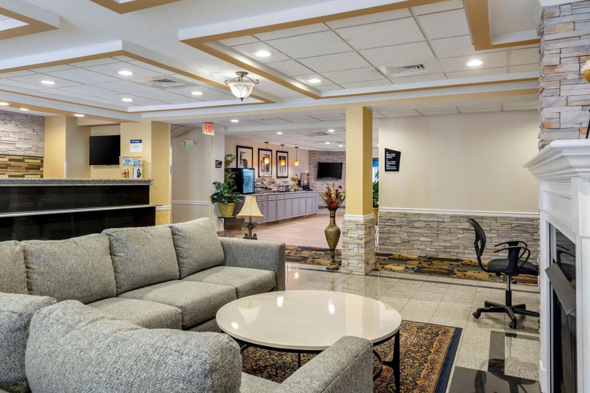 Best Western Plus New England Inn & Suites photo 16