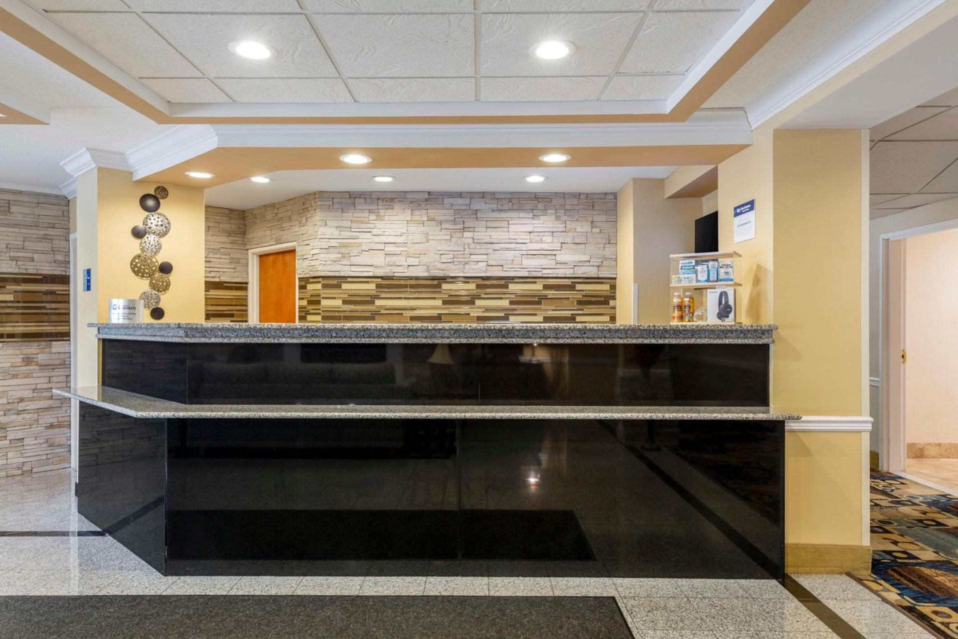 Best Western Plus New England Inn & Suites photo 31
