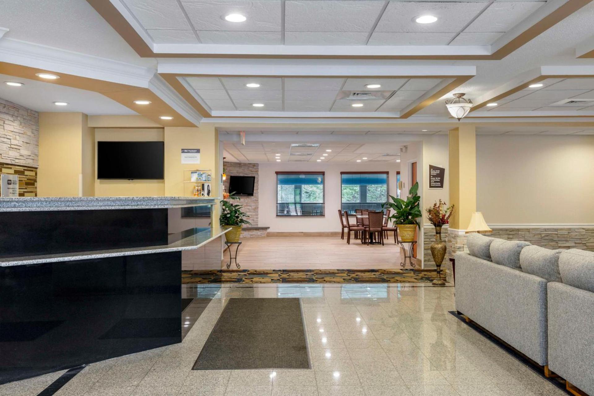 Best Western Plus New England Inn & Suites photo 32