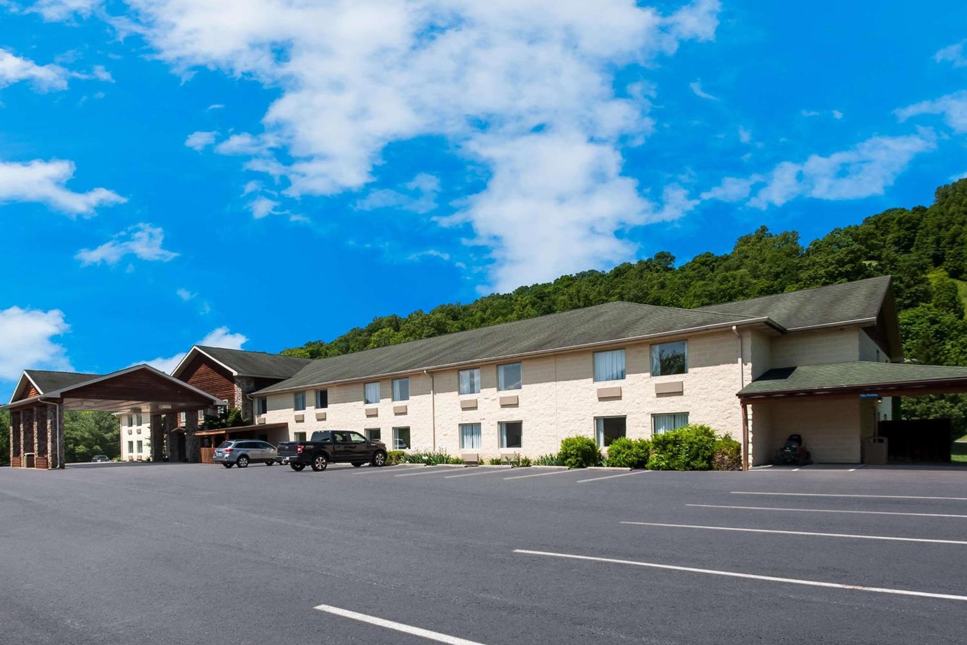 SureStay Plus Hotel by Best Western Berkeley Springs photo 12