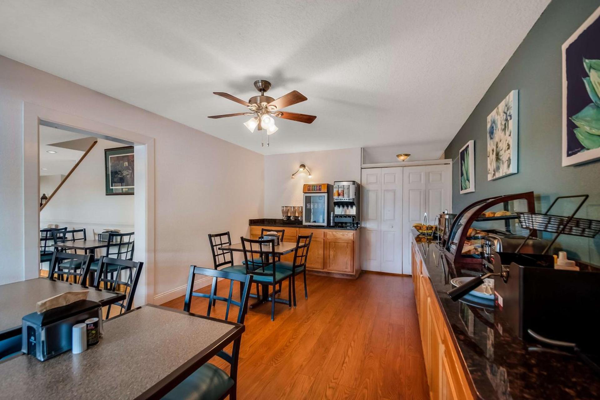 SureStay Plus Hotel by Best Western Berkeley Springs photo 7
