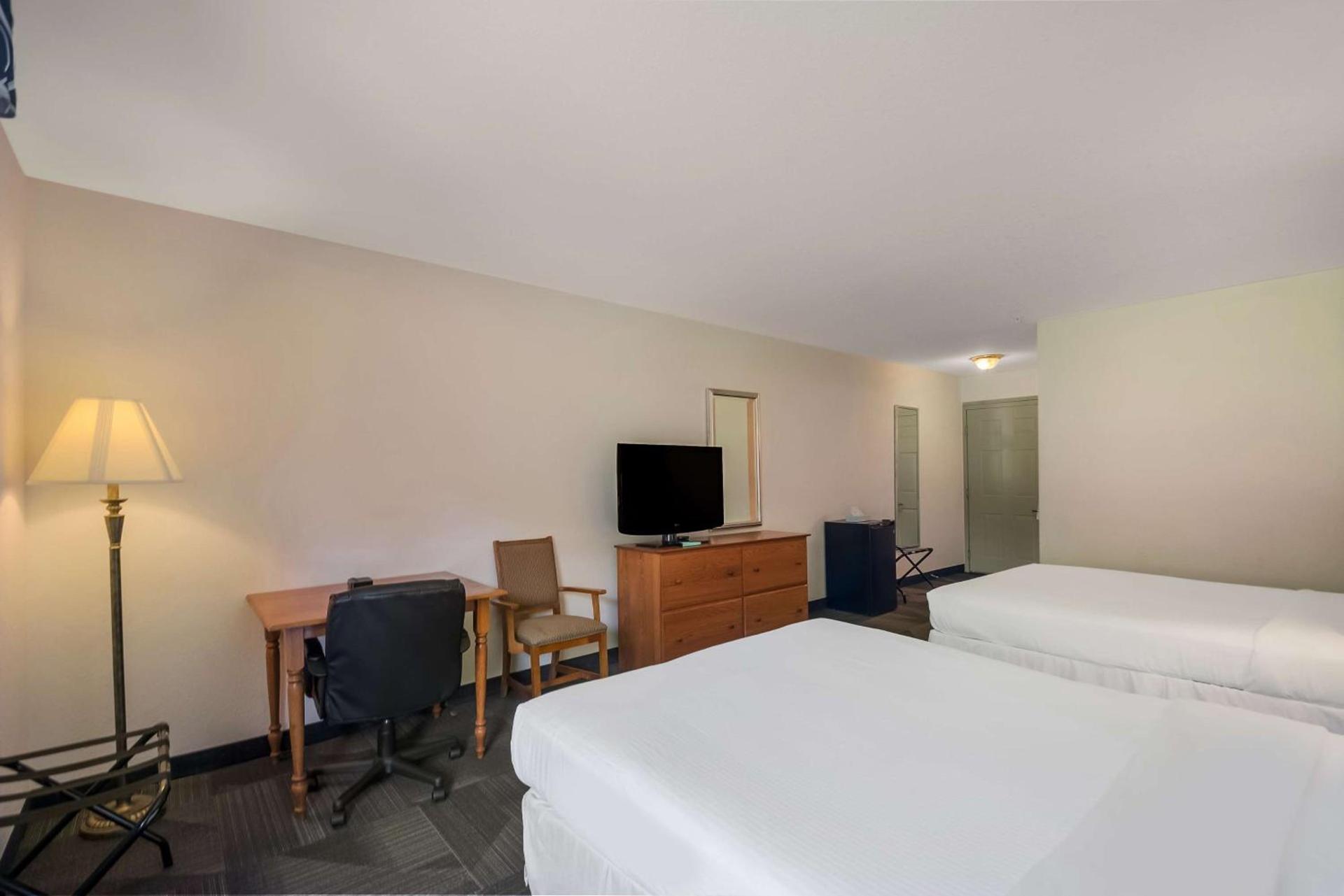 SureStay Plus Hotel by Best Western Berkeley Springs photo 26