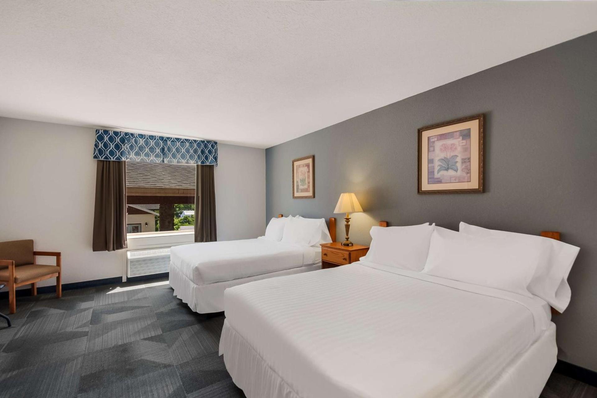 SureStay Plus Hotel by Best Western Berkeley Springs photo 30