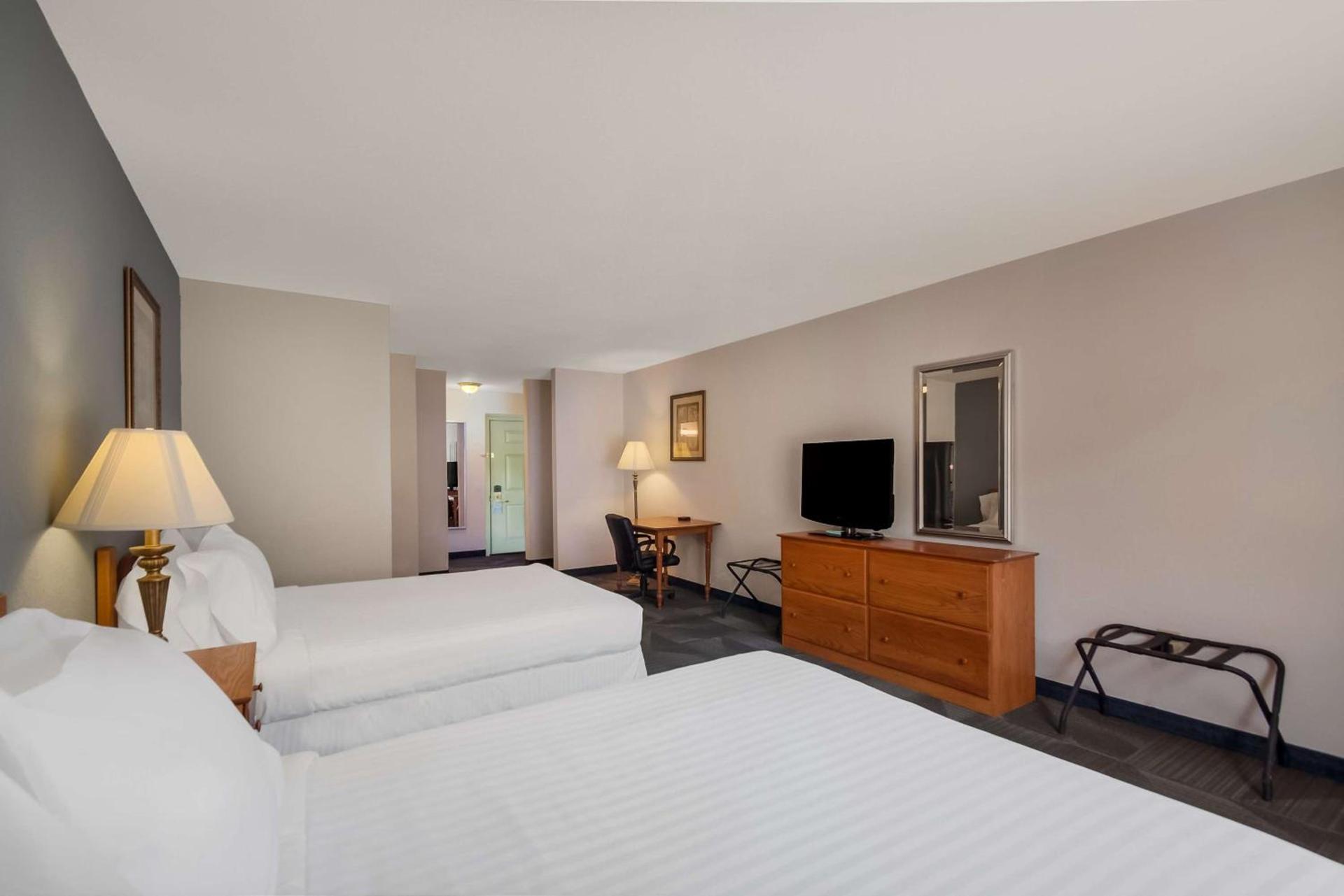 SureStay Plus Hotel by Best Western Berkeley Springs photo 31