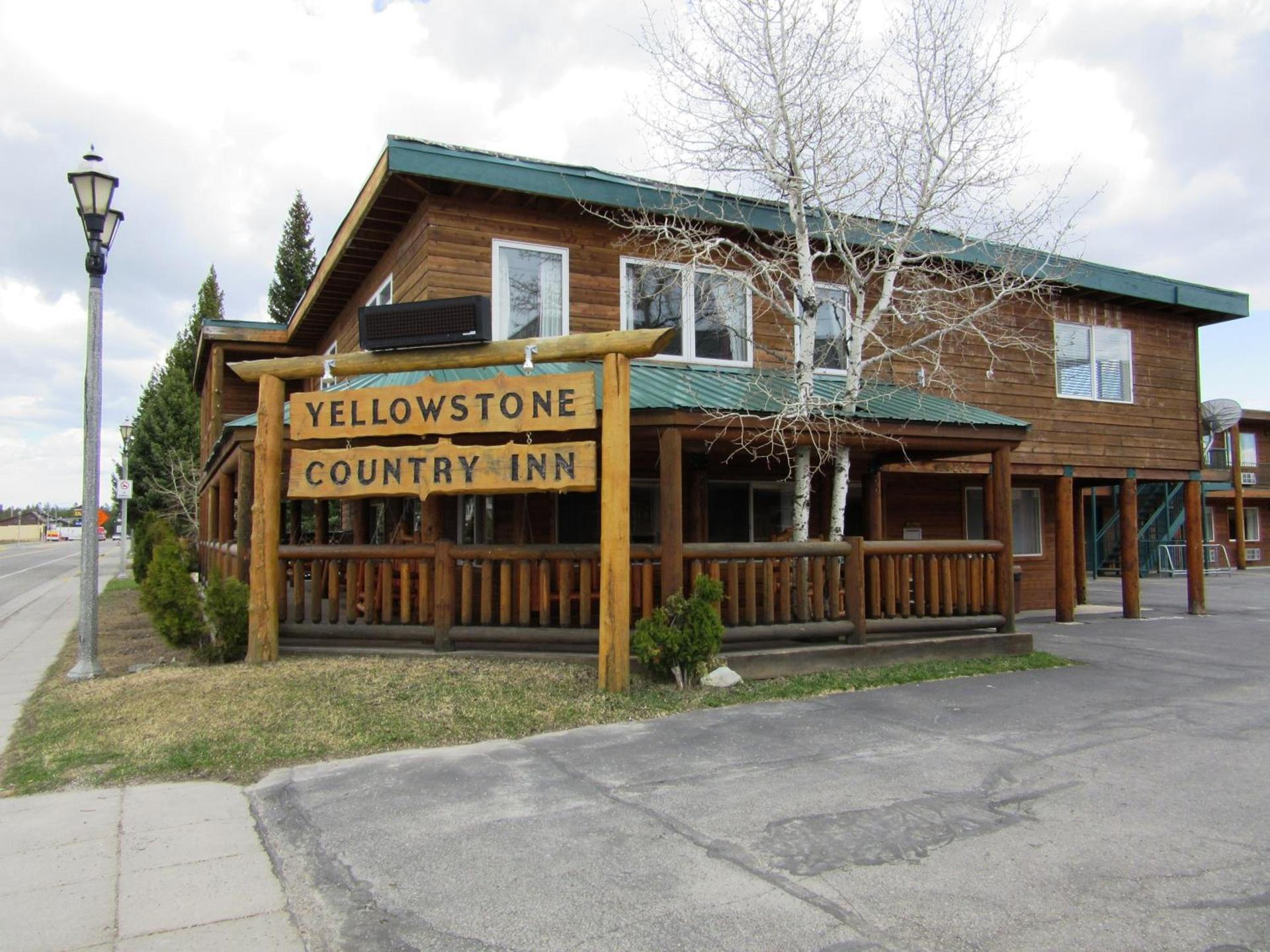 Yellowstone Country Inn photo 10