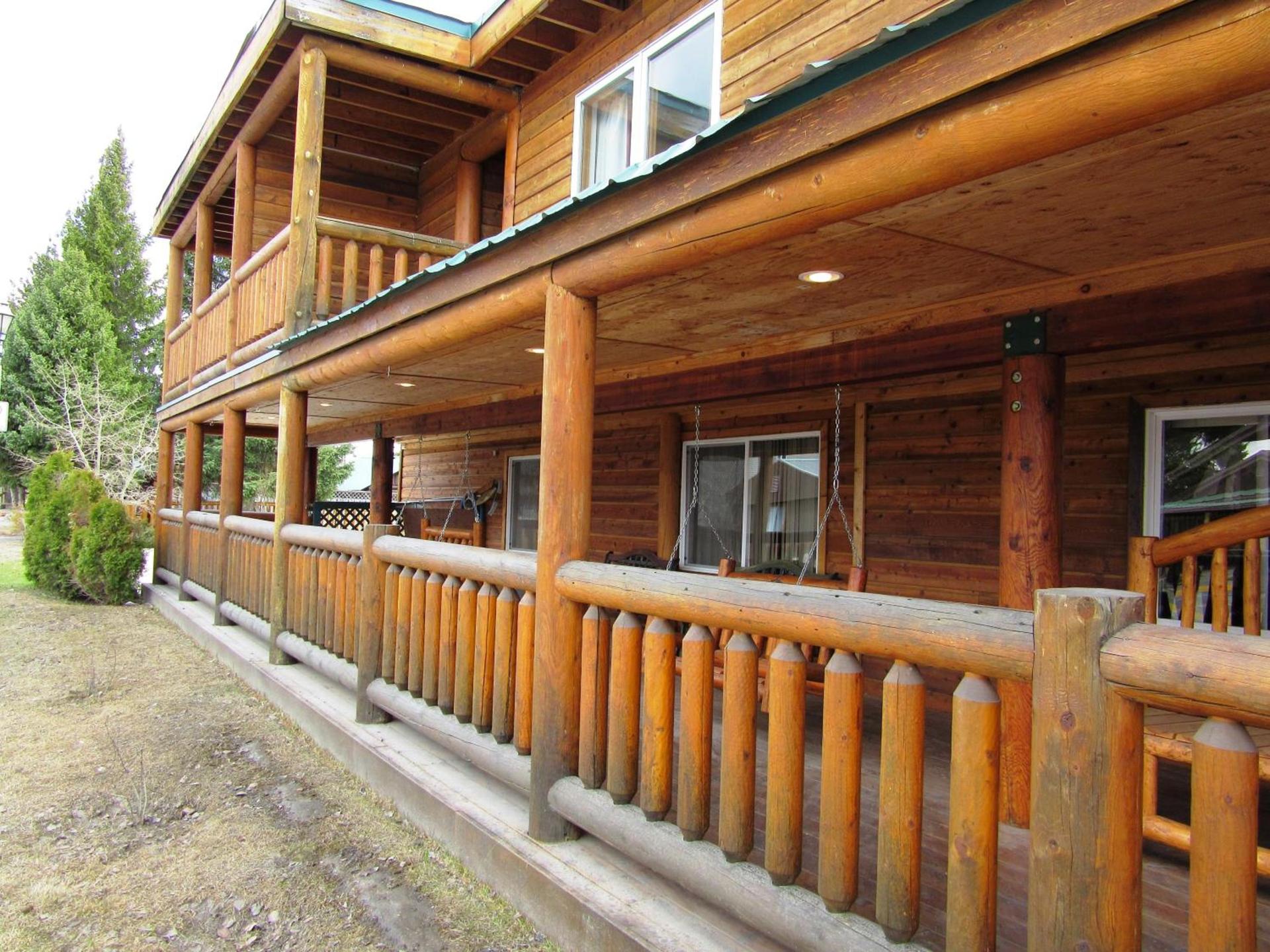 Yellowstone Country Inn photo 12