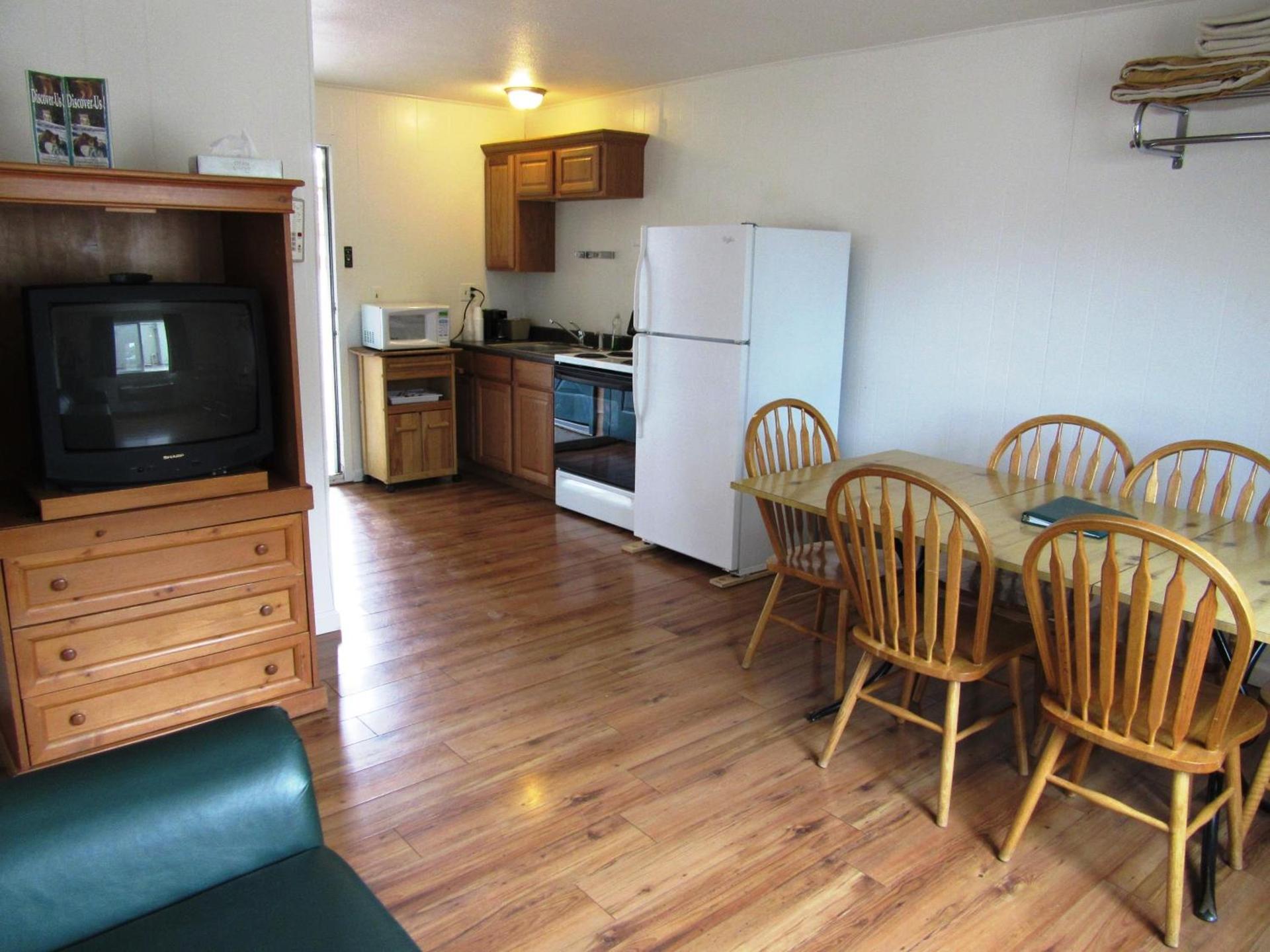 Yellowstone Country Inn photo 17