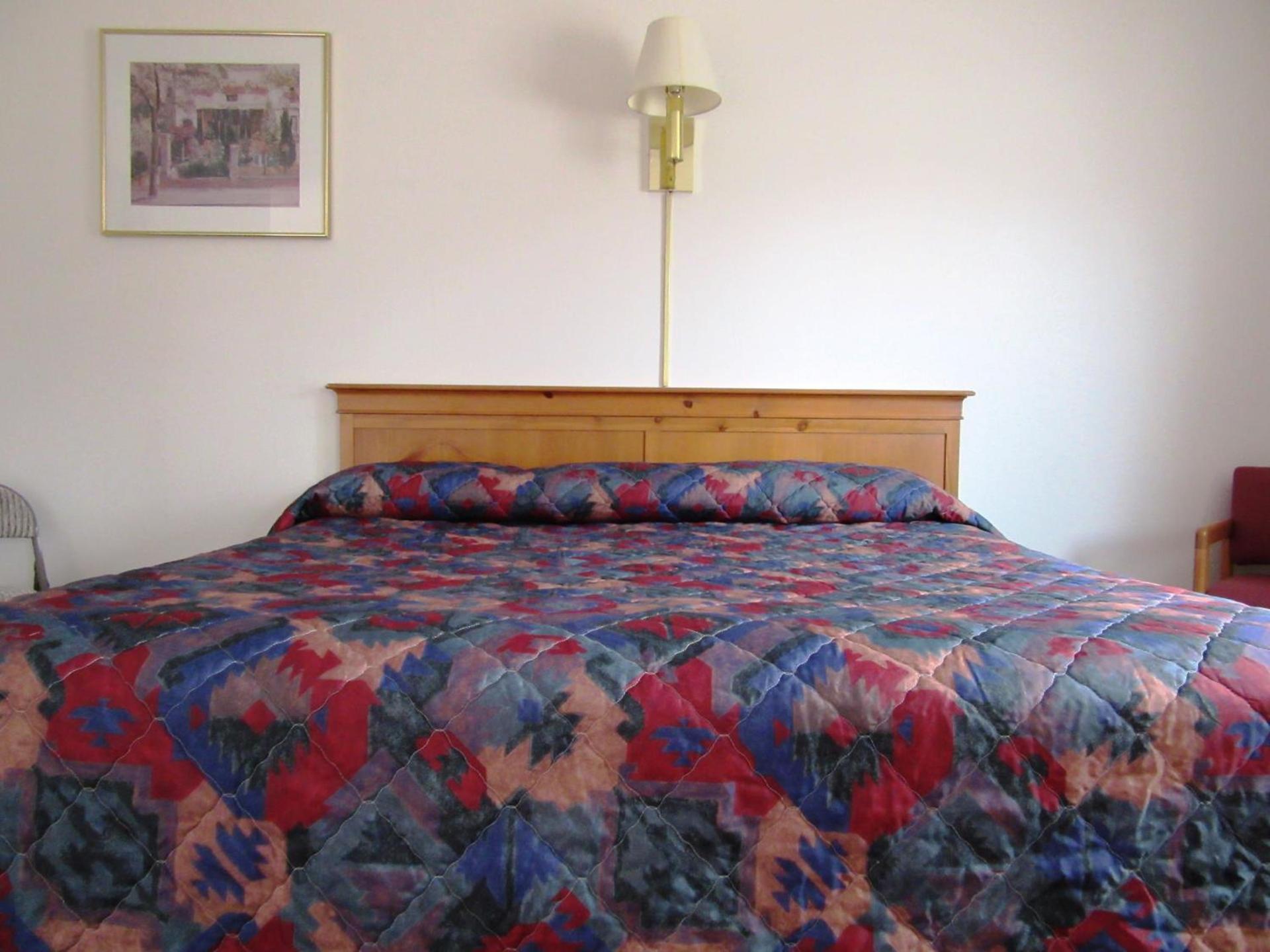 Yellowstone Country Inn photo 29