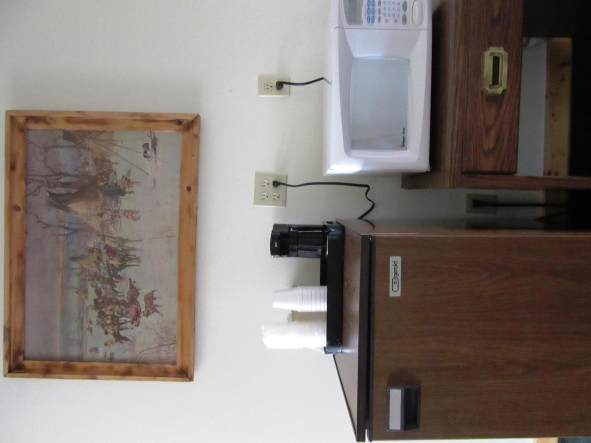 Yellowstone Country Inn photo 31