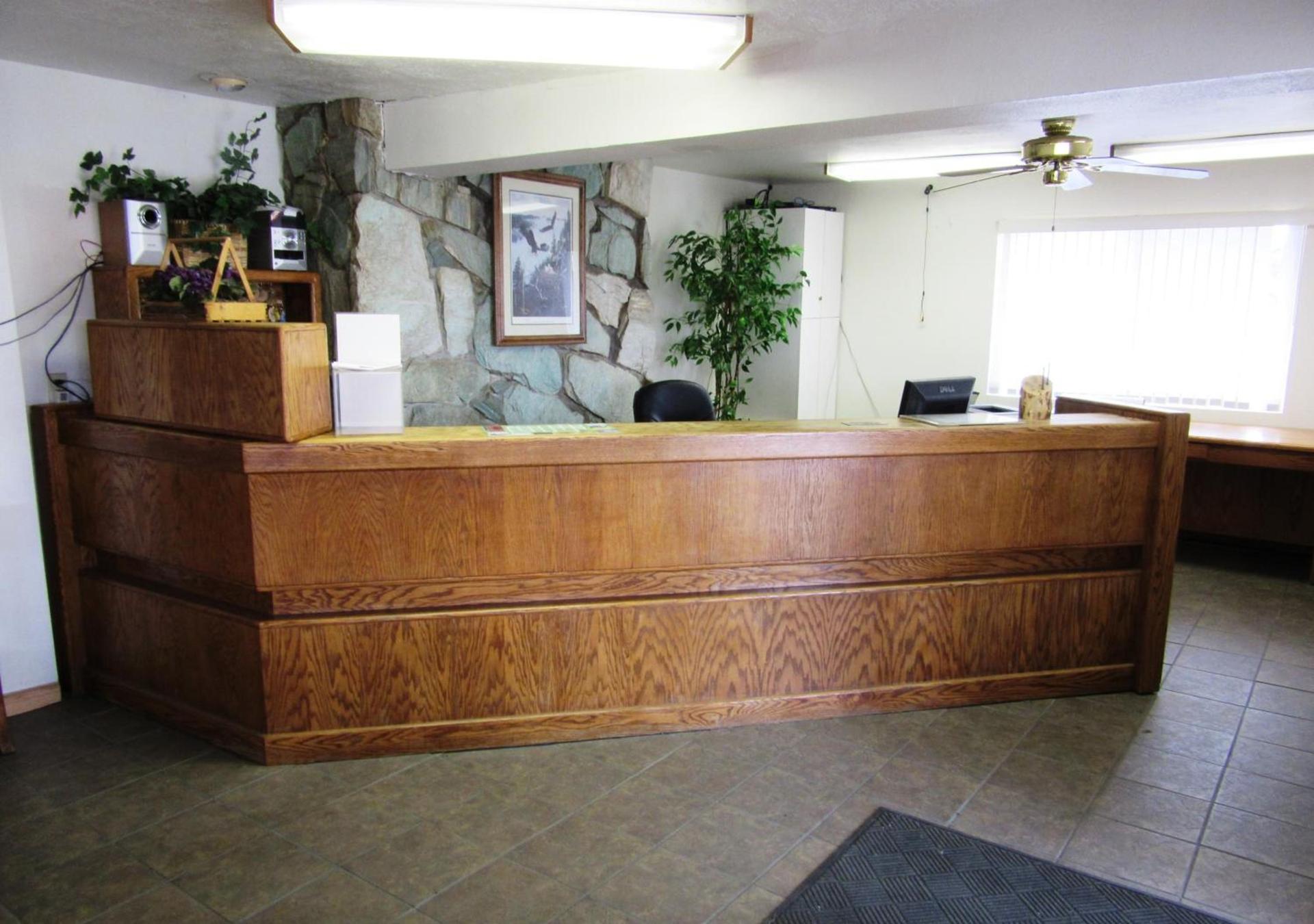 Yellowstone Country Inn photo 41