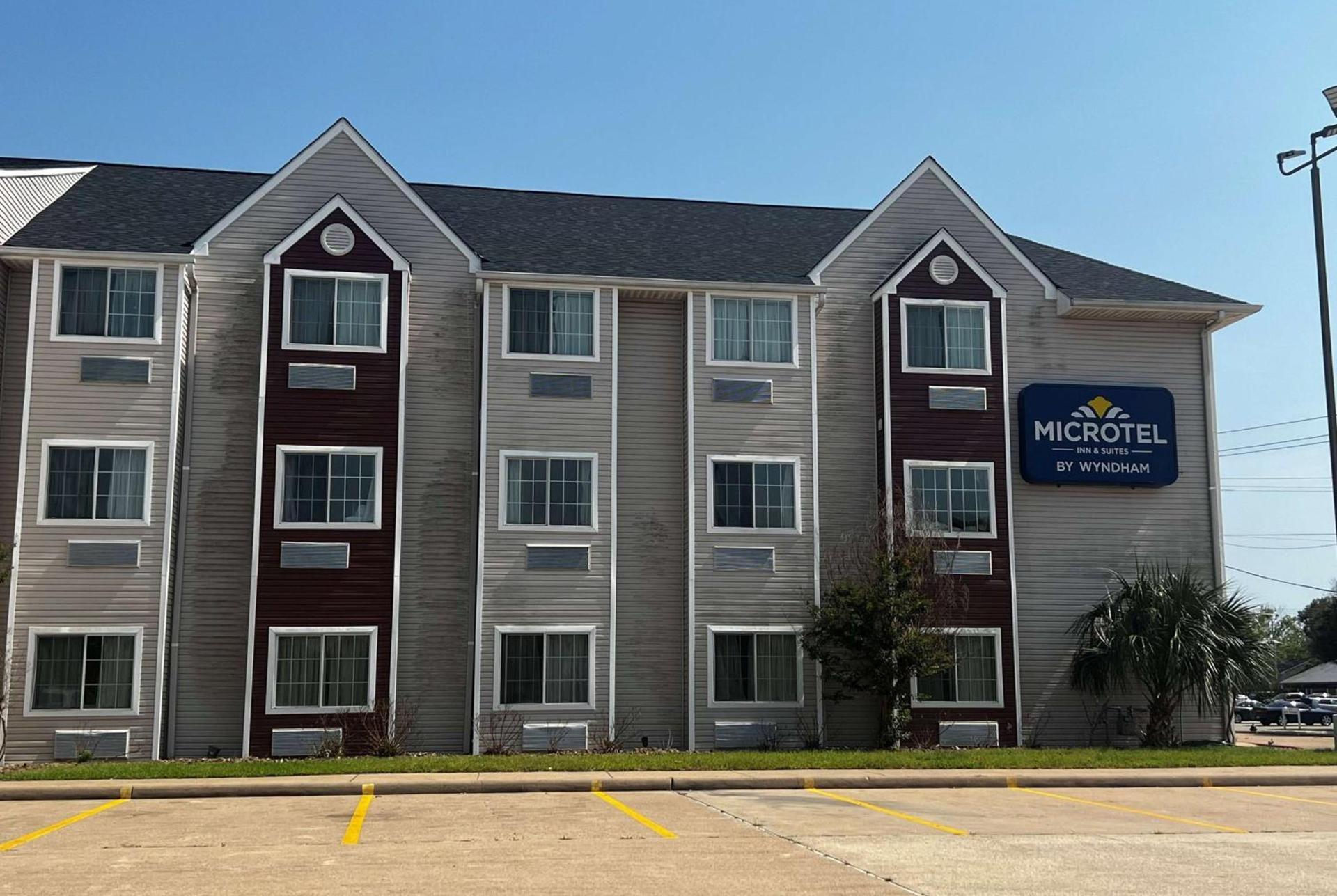 Microtel Inn & Suites by Wyndham Houston/Webster/Nasa/Clearlake photo 1