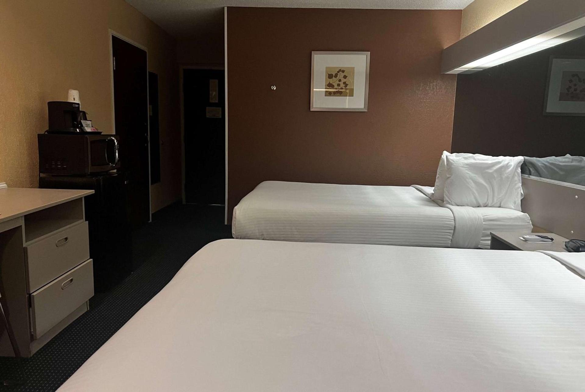Microtel Inn & Suites by Wyndham Houston/Webster/Nasa/Clearlake photo 15