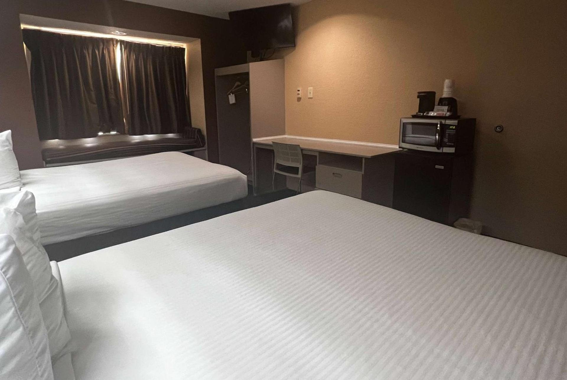 Microtel Inn & Suites by Wyndham Houston/Webster/Nasa/Clearlake photo 17