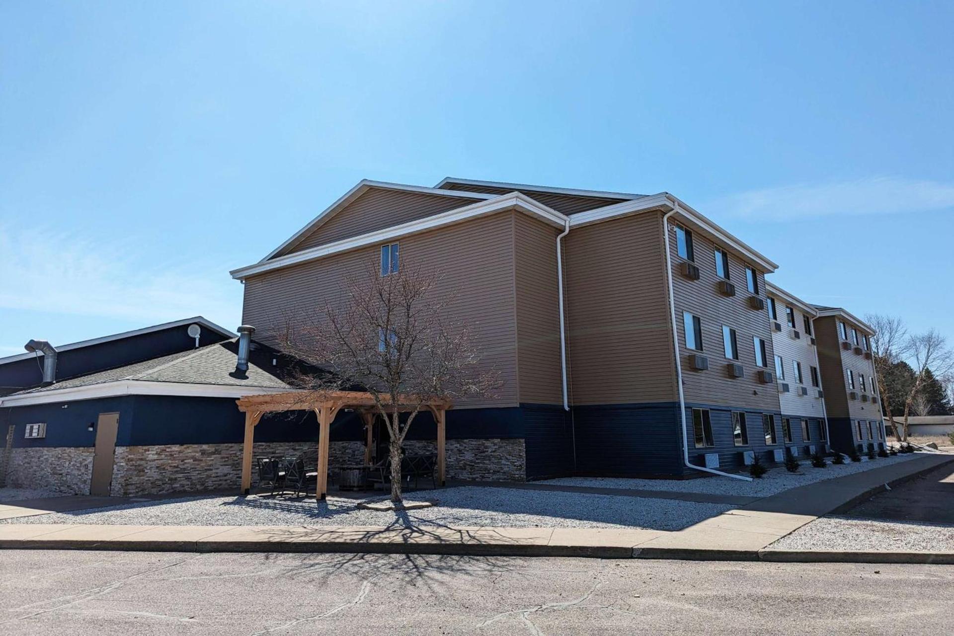 AmericInn by Wyndham Tomahawk photo 5
