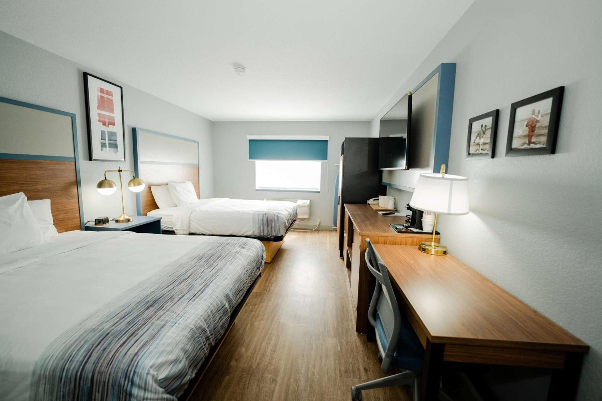 AmericInn by Wyndham Tomahawk photo 18