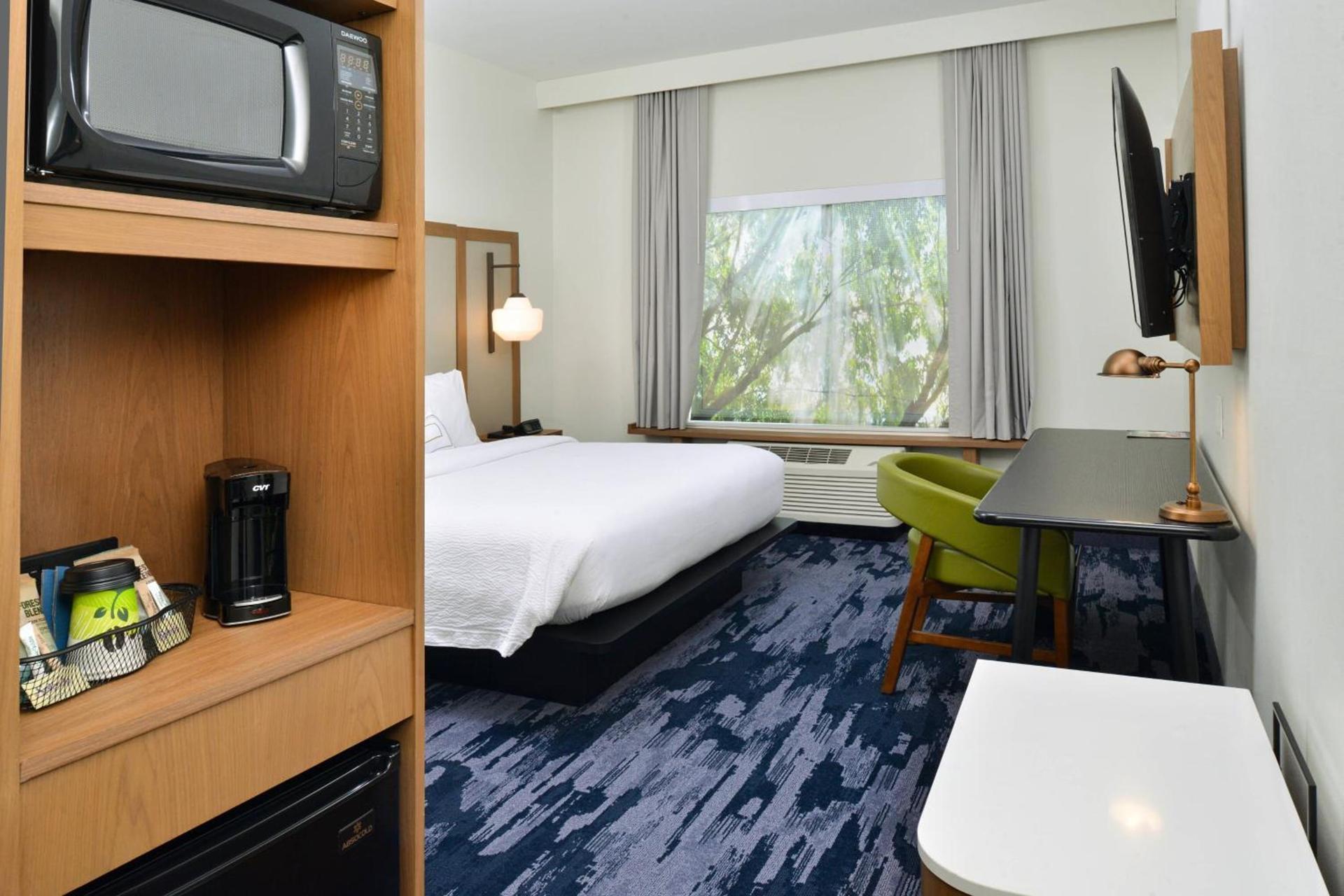 Fairfield Inn & Suites by Marriott Charlotte University Research Park photo 9