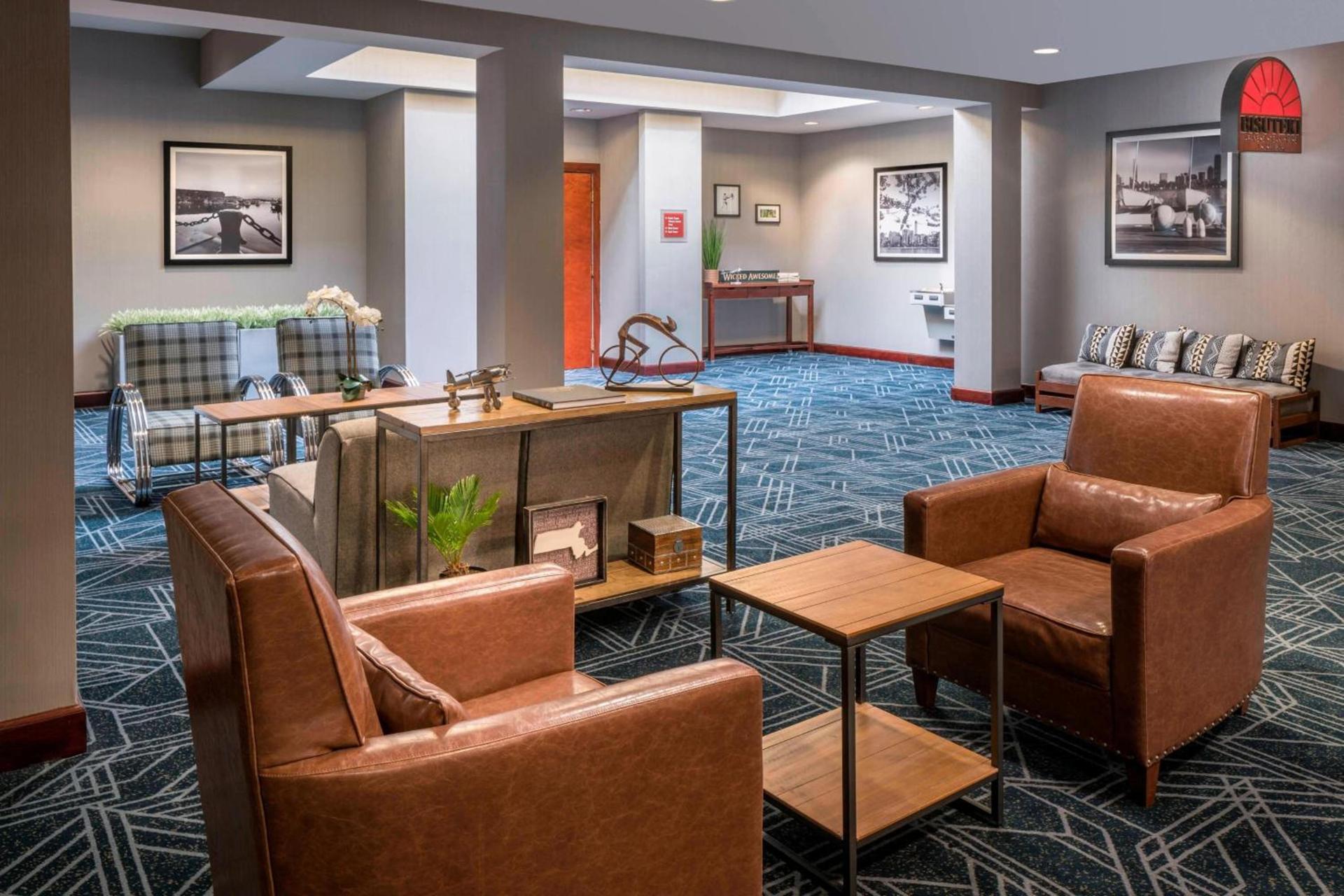 Four Points by Sheraton Boston Logan Airport Revere photo 2