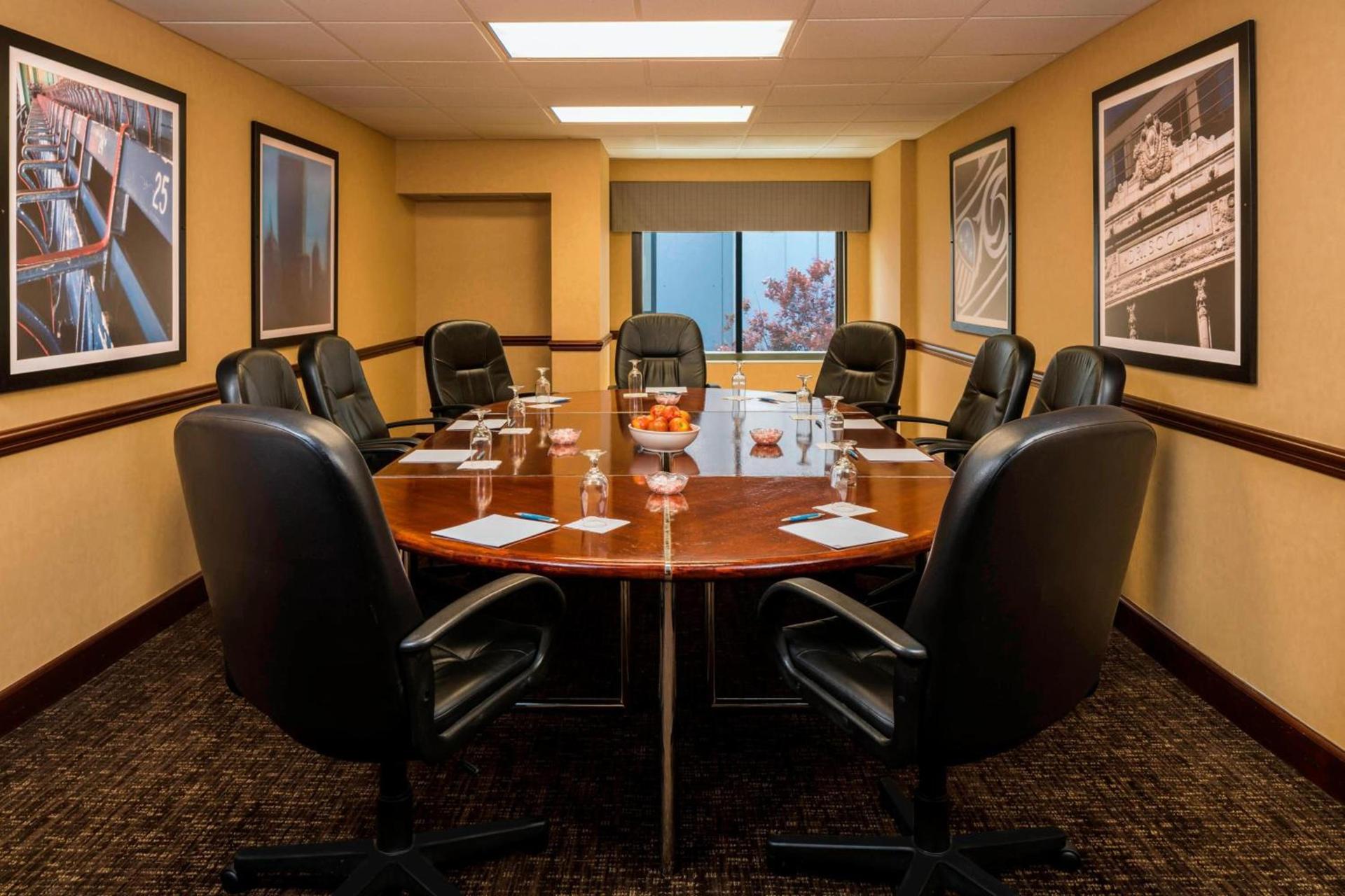 Four Points by Sheraton Boston Logan Airport Revere photo 10