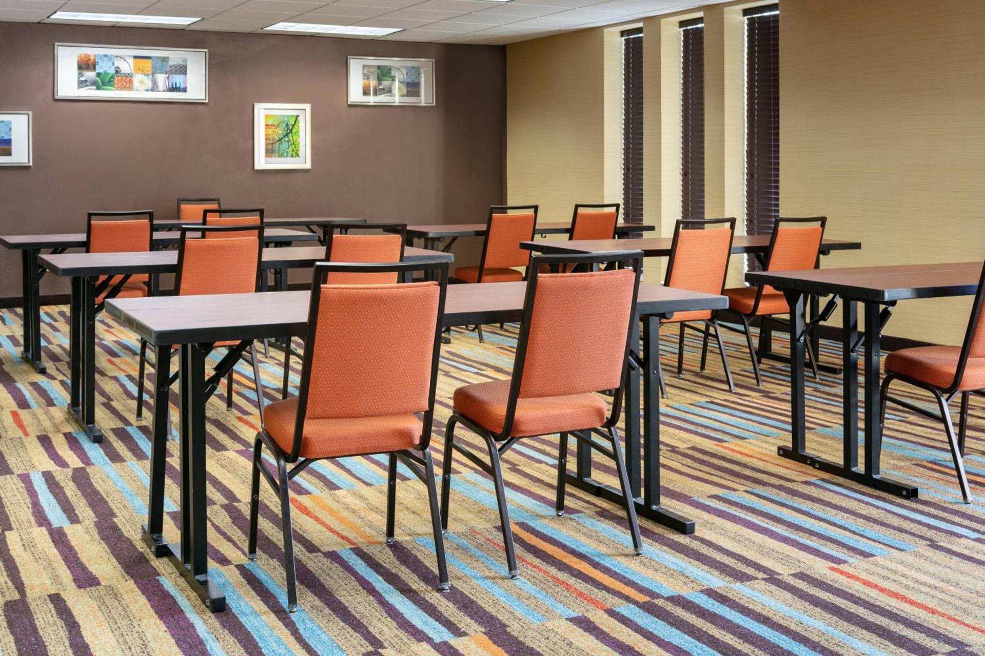Chester Inn & Suites photo 17
