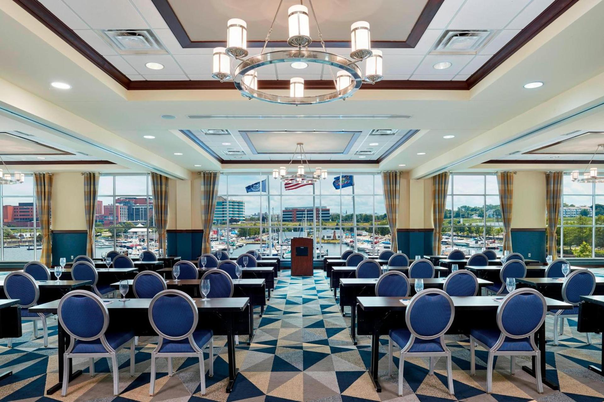 Sheraton Erie Bayfront Hotel photo 51