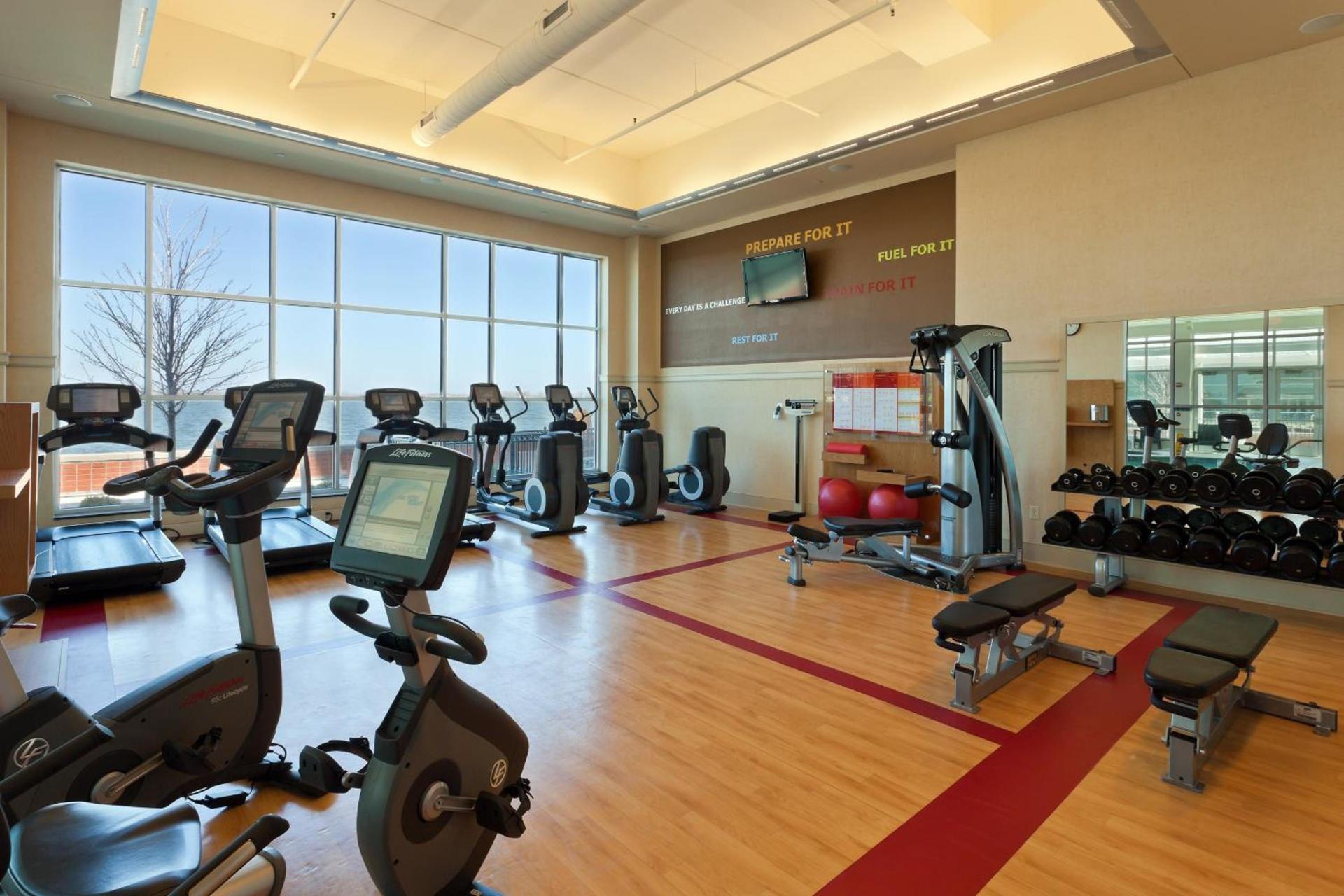 Sheraton Erie Bayfront Hotel photo 46