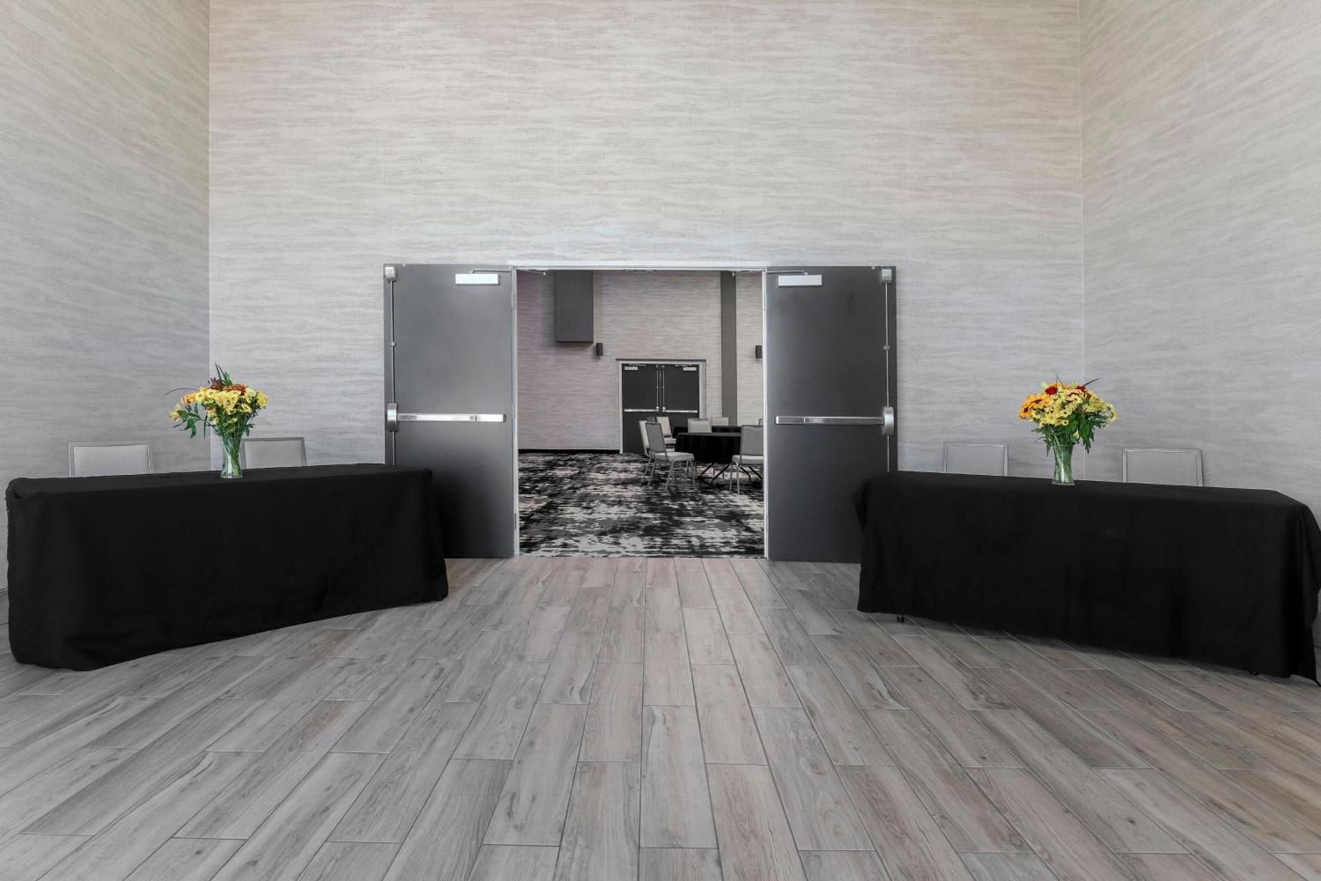 Four Points by Sheraton Amarillo Central photo 2