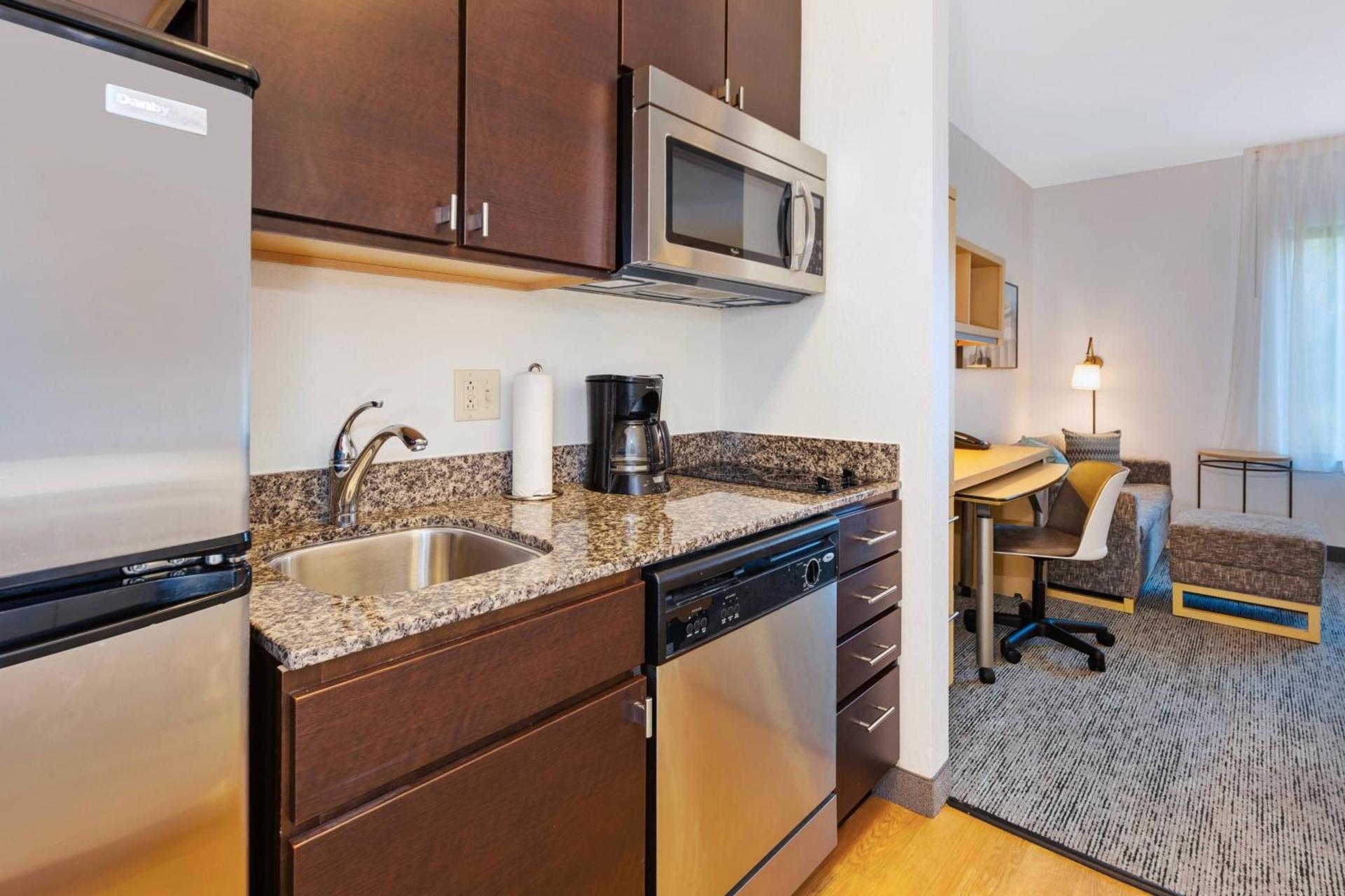 TownePlace Suites by Marriott Nashville Airport photo 11