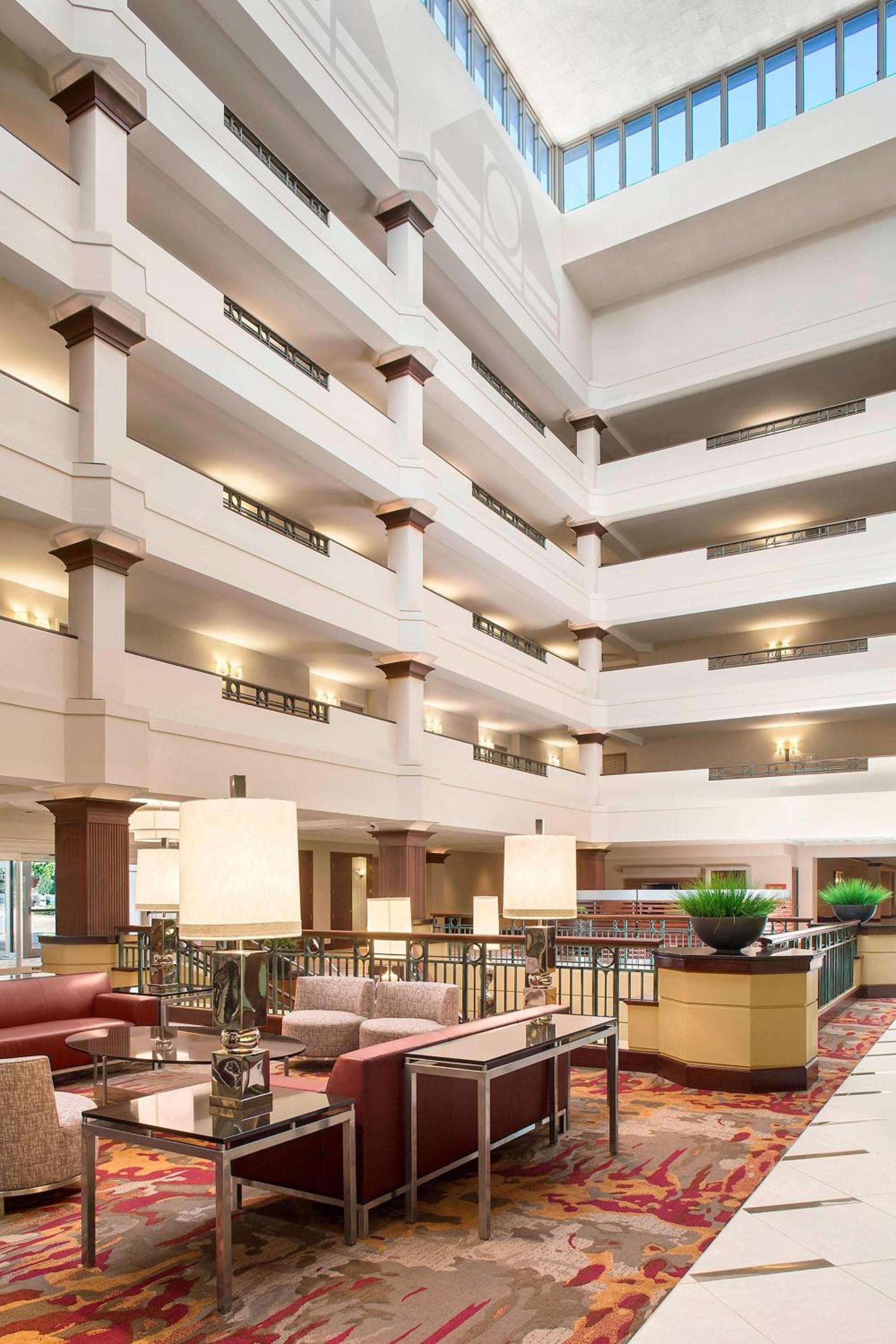 Sheraton Suites Akron Cuyahoga Falls photo 2