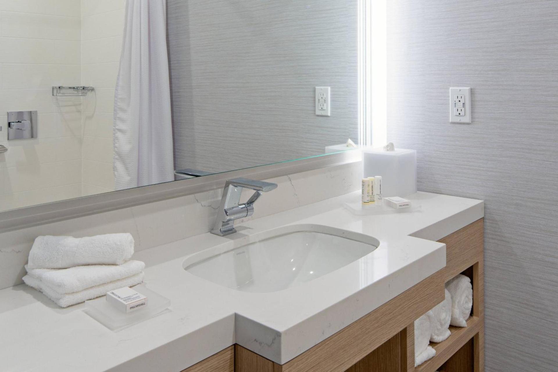 SpringHill Suites by Marriott Valencia photo 17
