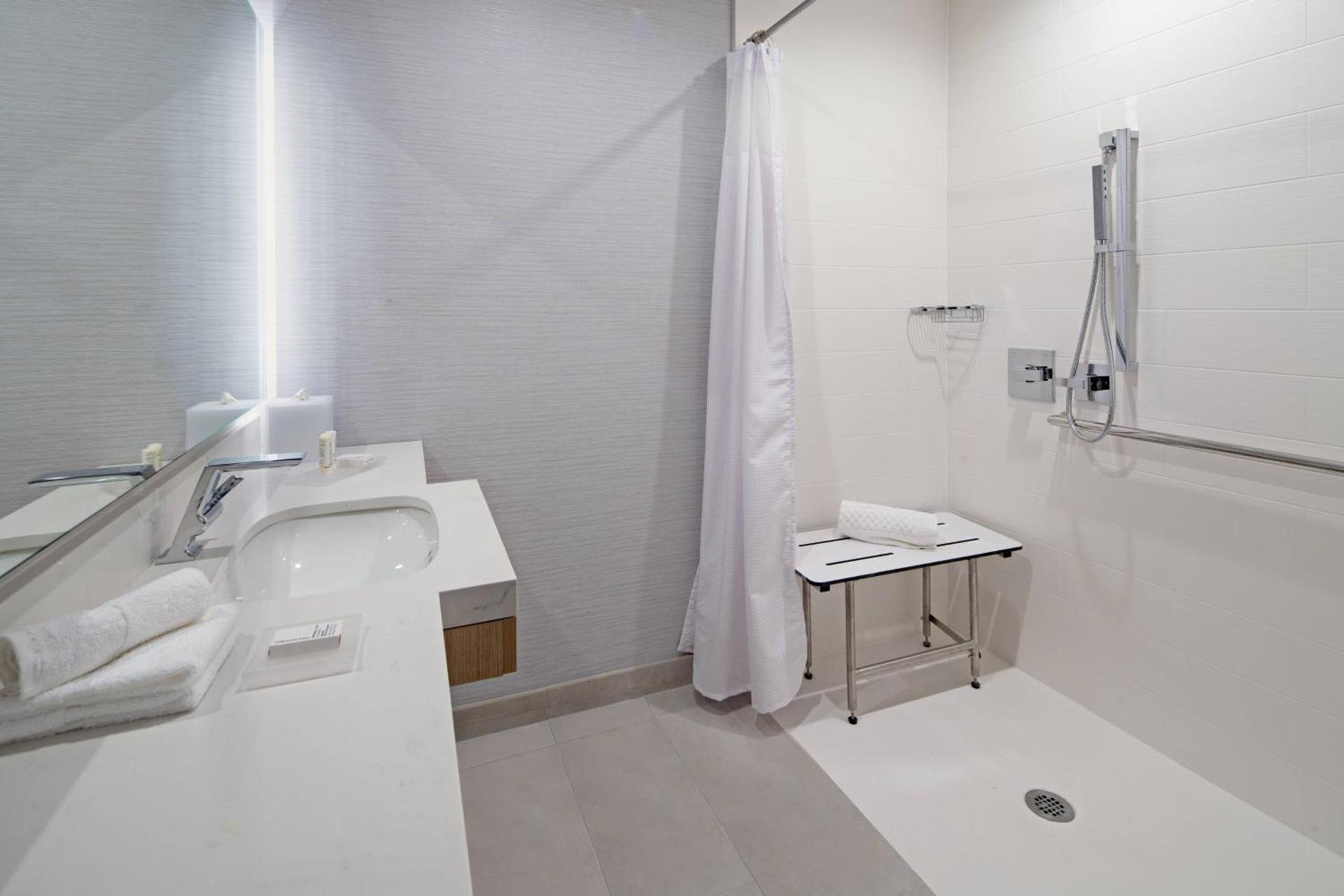 SpringHill Suites by Marriott Valencia photo 18