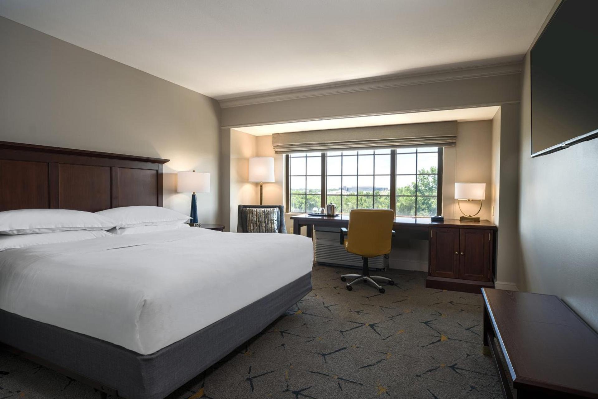 Sheraton Baltimore Washington Airport - BWI photo 18