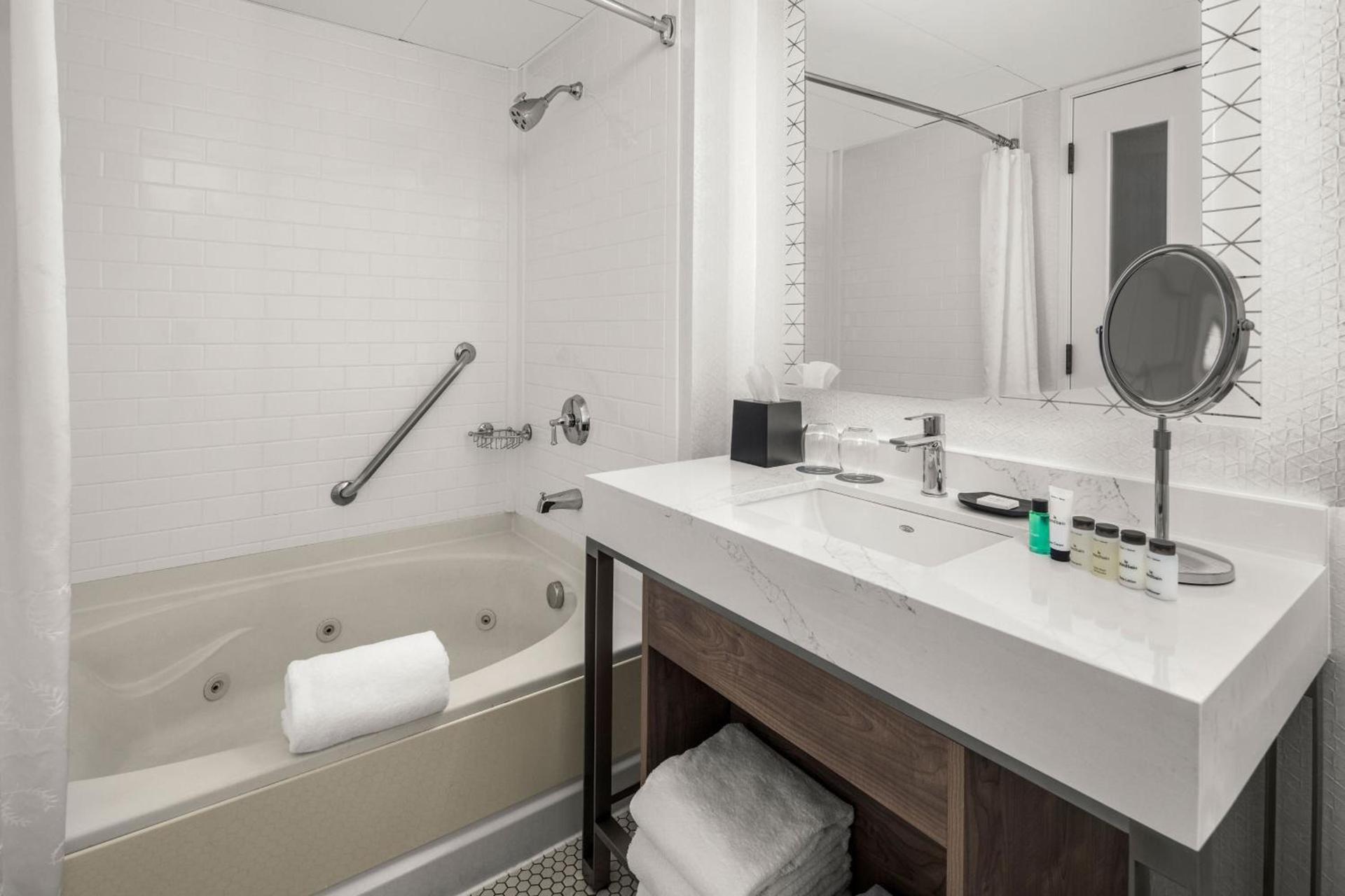 Sheraton Duluth Hotel photo 26