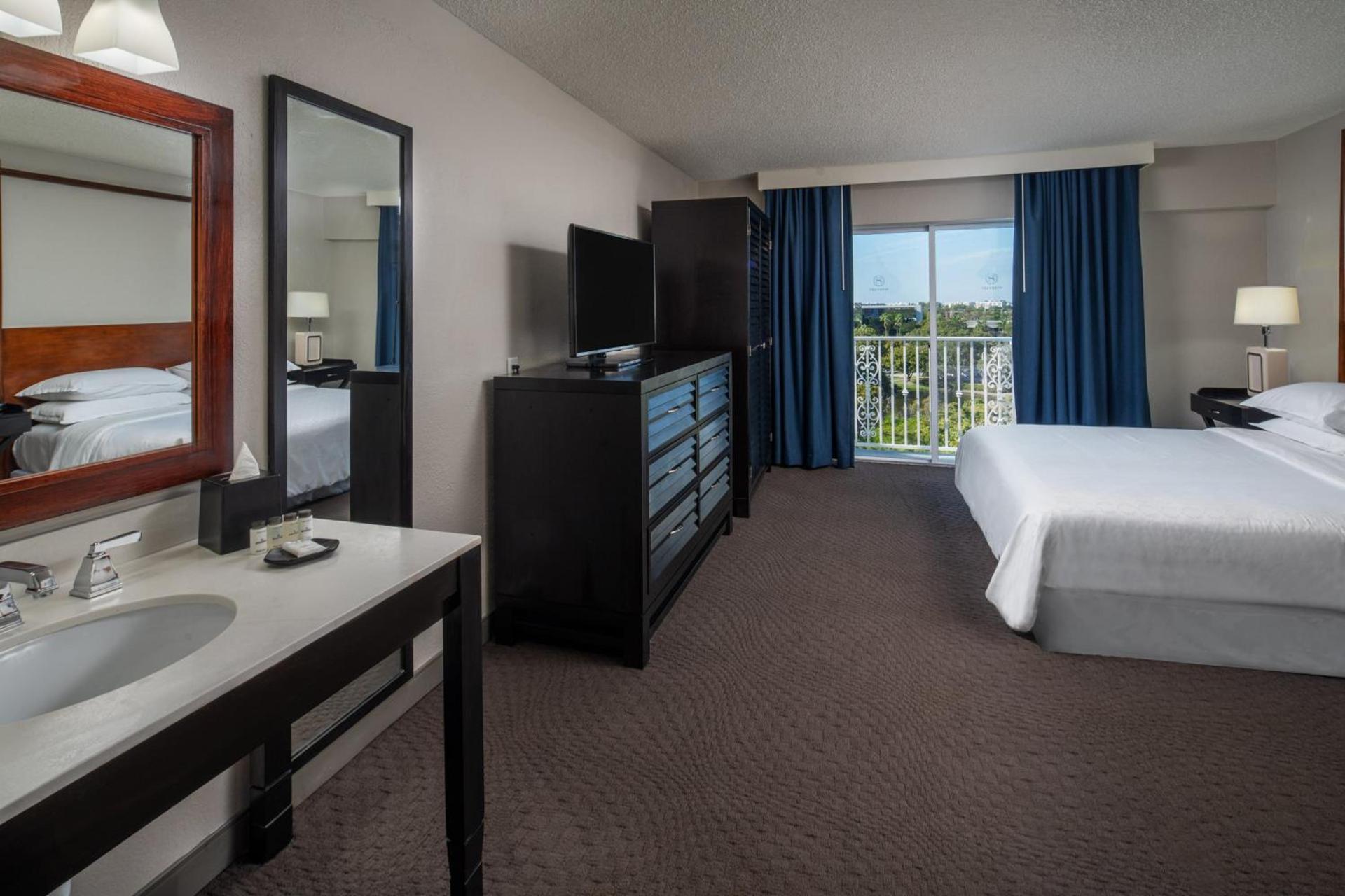 Sheraton Suites Fort Lauderdale at Cypress Creek photo 15