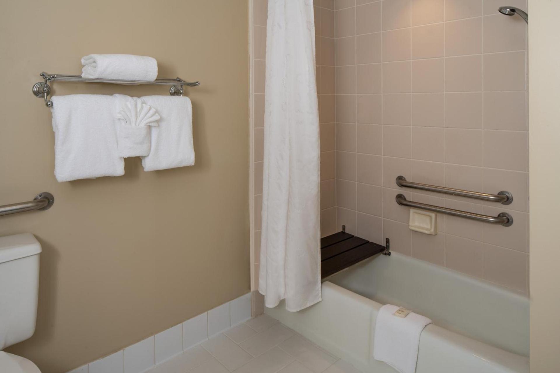 Sheraton Suites Fort Lauderdale at Cypress Creek photo 17