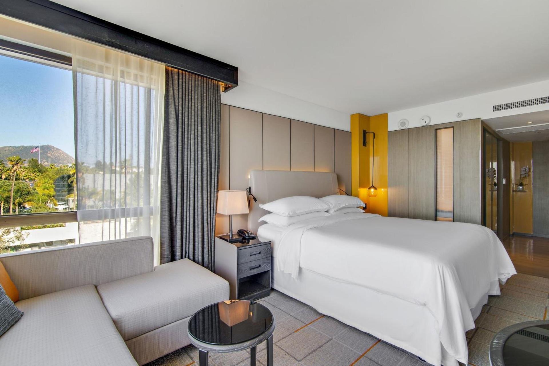 Sheraton Universal photo 18