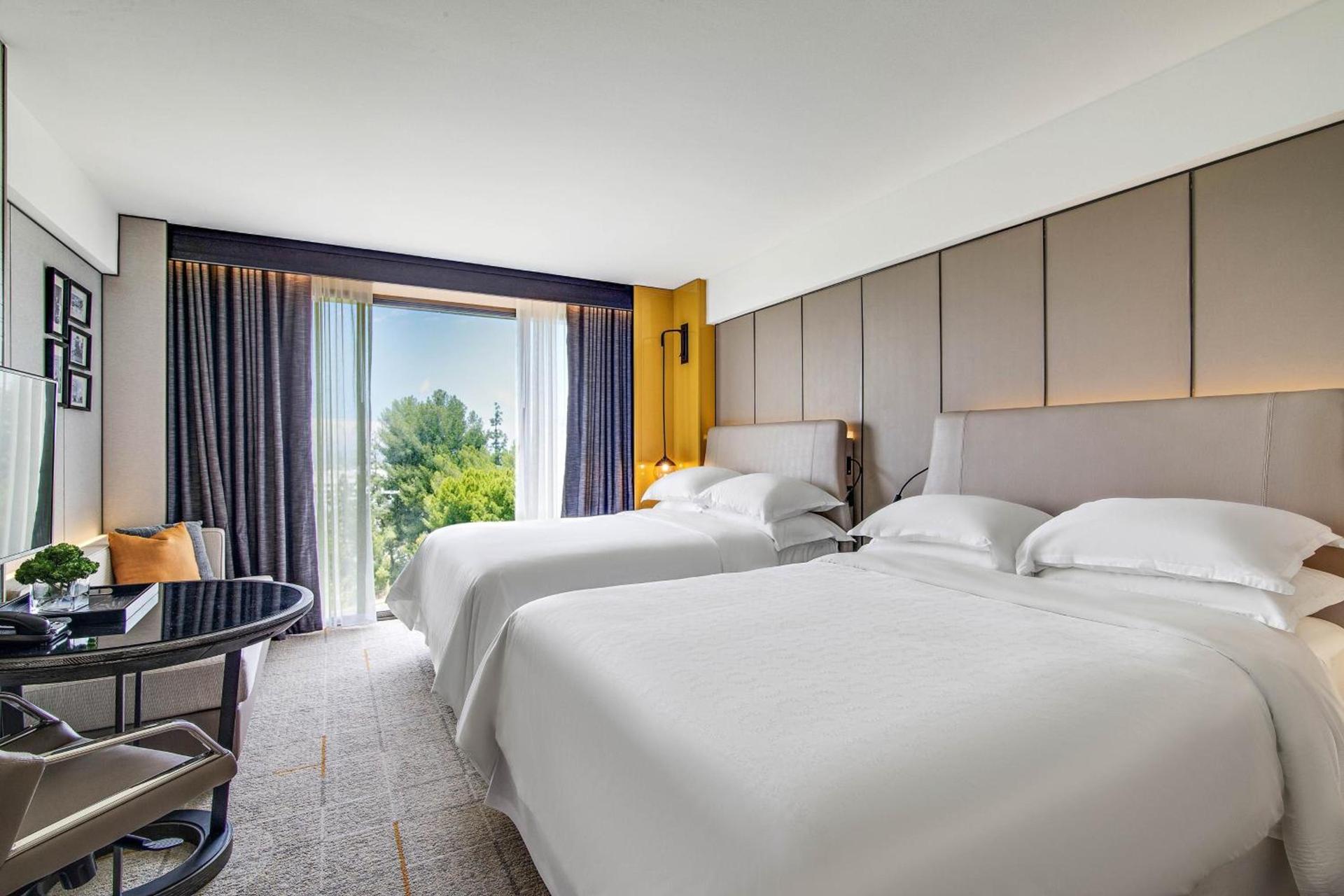 Sheraton Universal photo 9