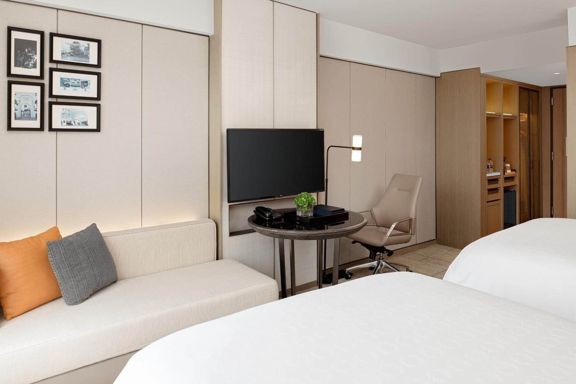 Sheraton Universal photo 21