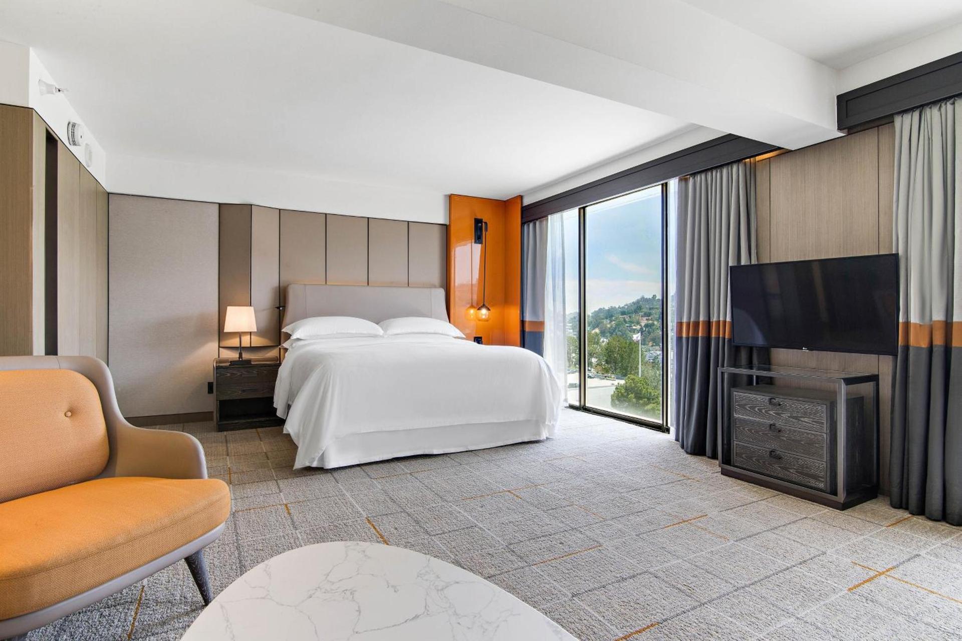 Sheraton Universal photo 46