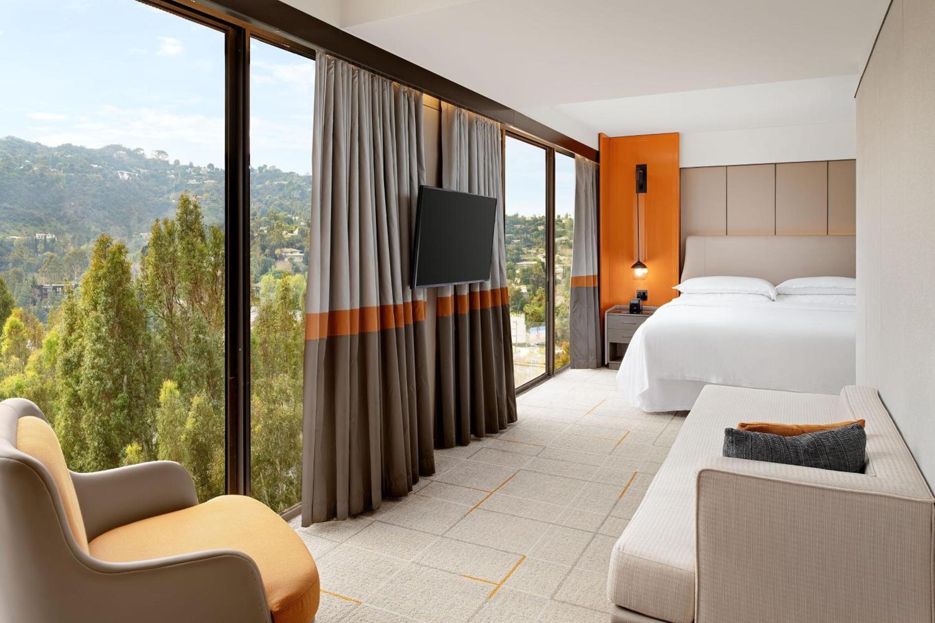 Sheraton Universal photo 50