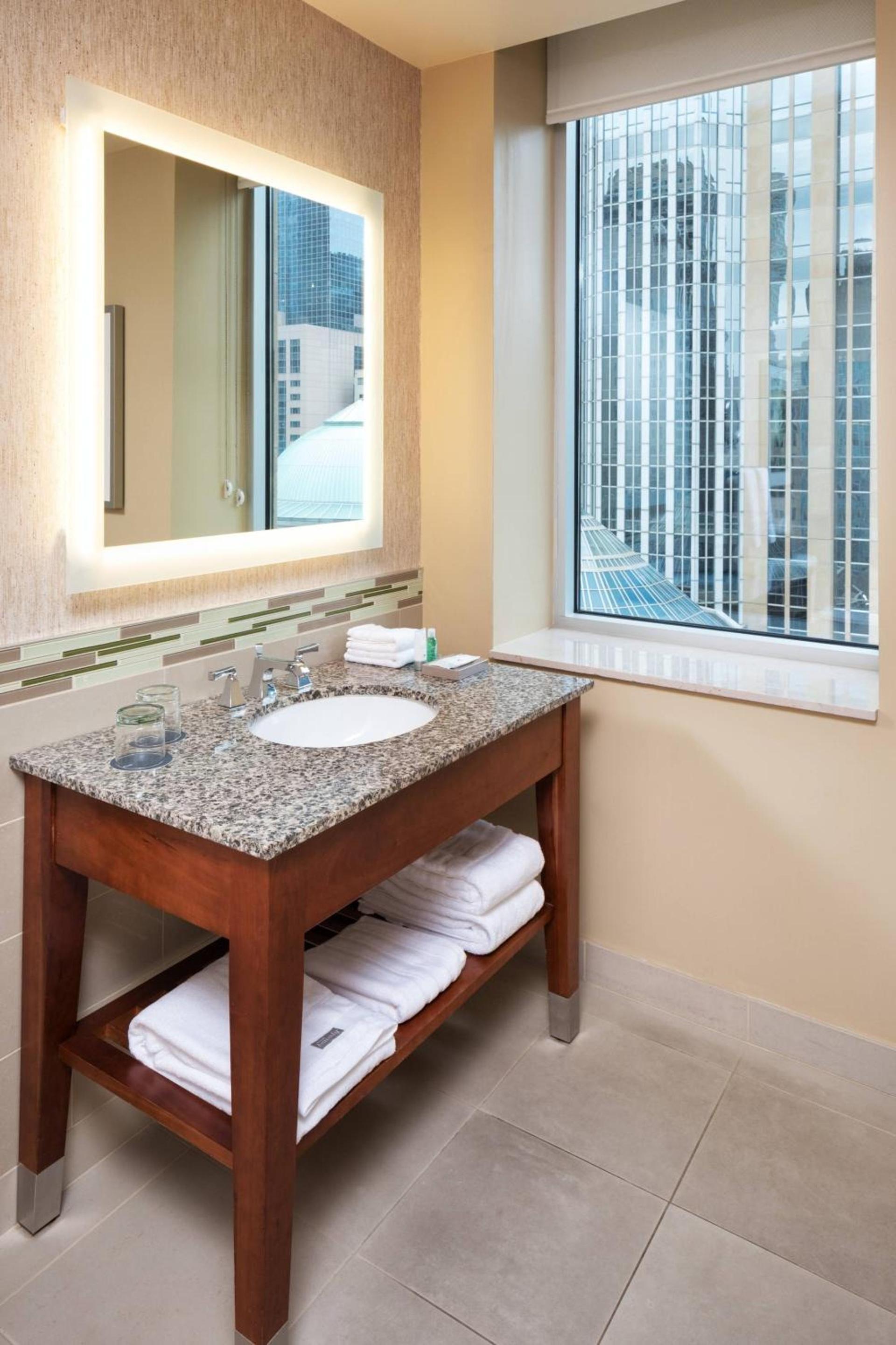 The Westin Minneapolis - NEWLY RENOVATED photo 14