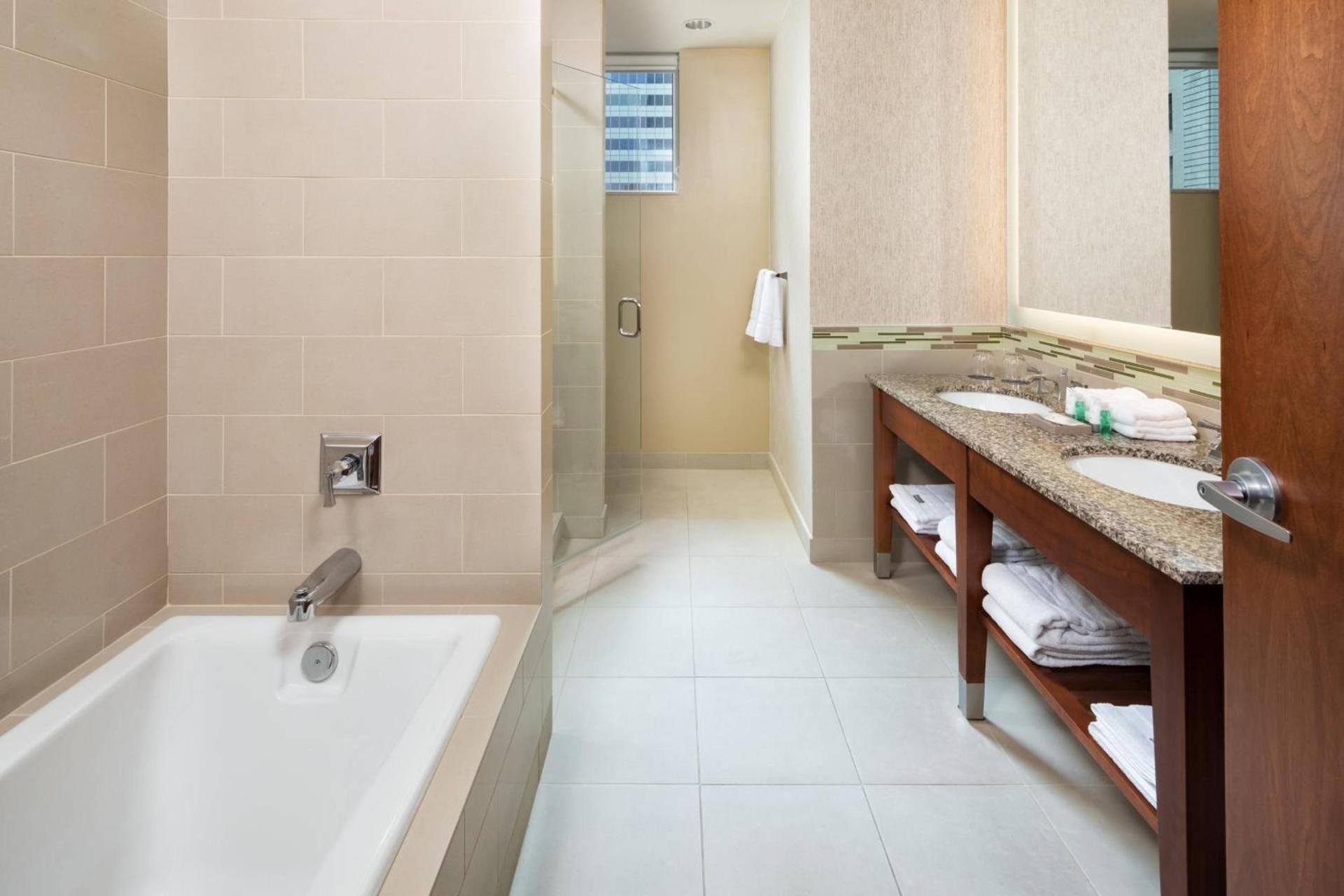 The Westin Minneapolis - NEWLY RENOVATED photo 26