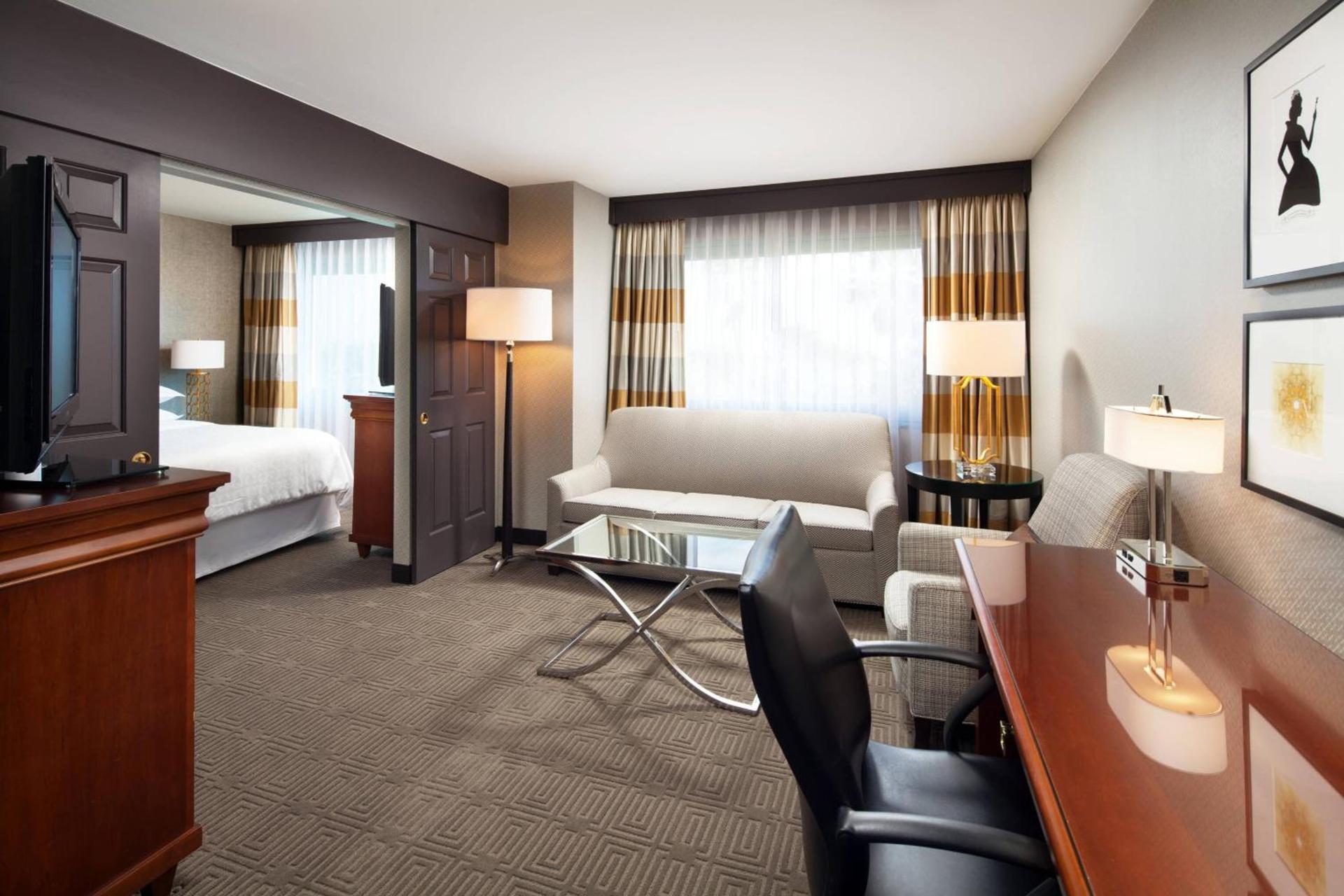 Sheraton Fairplex Suites & Conference Center photo 8