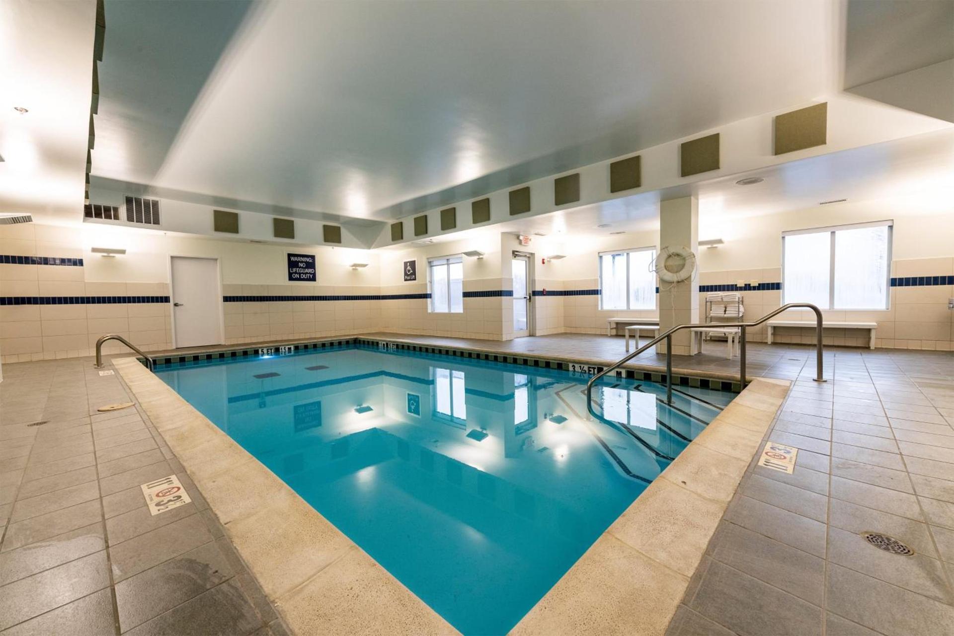 Radisson Hotel Fairview Heights - St Louis photo 47